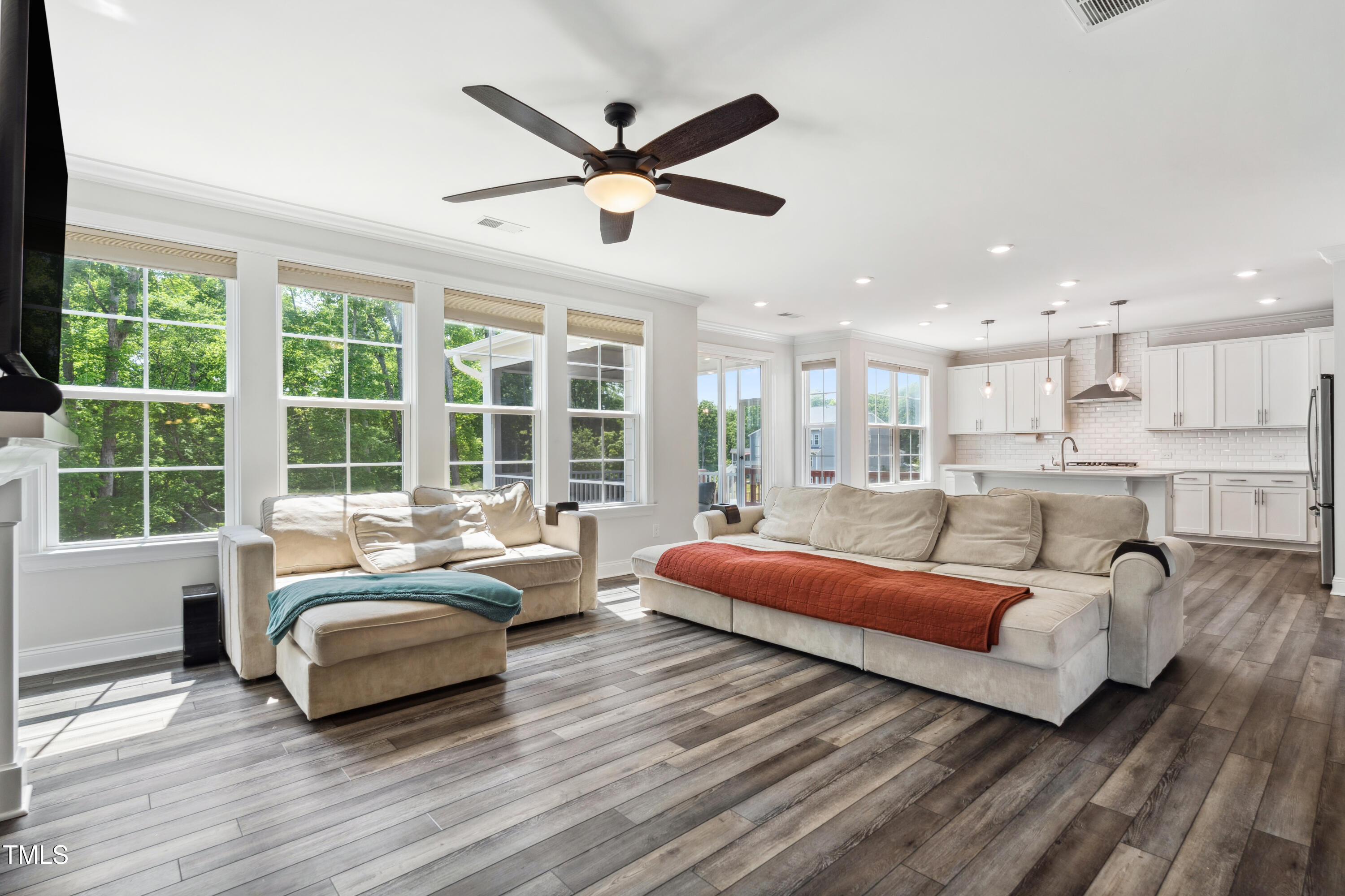 46 Waterfall Pointe