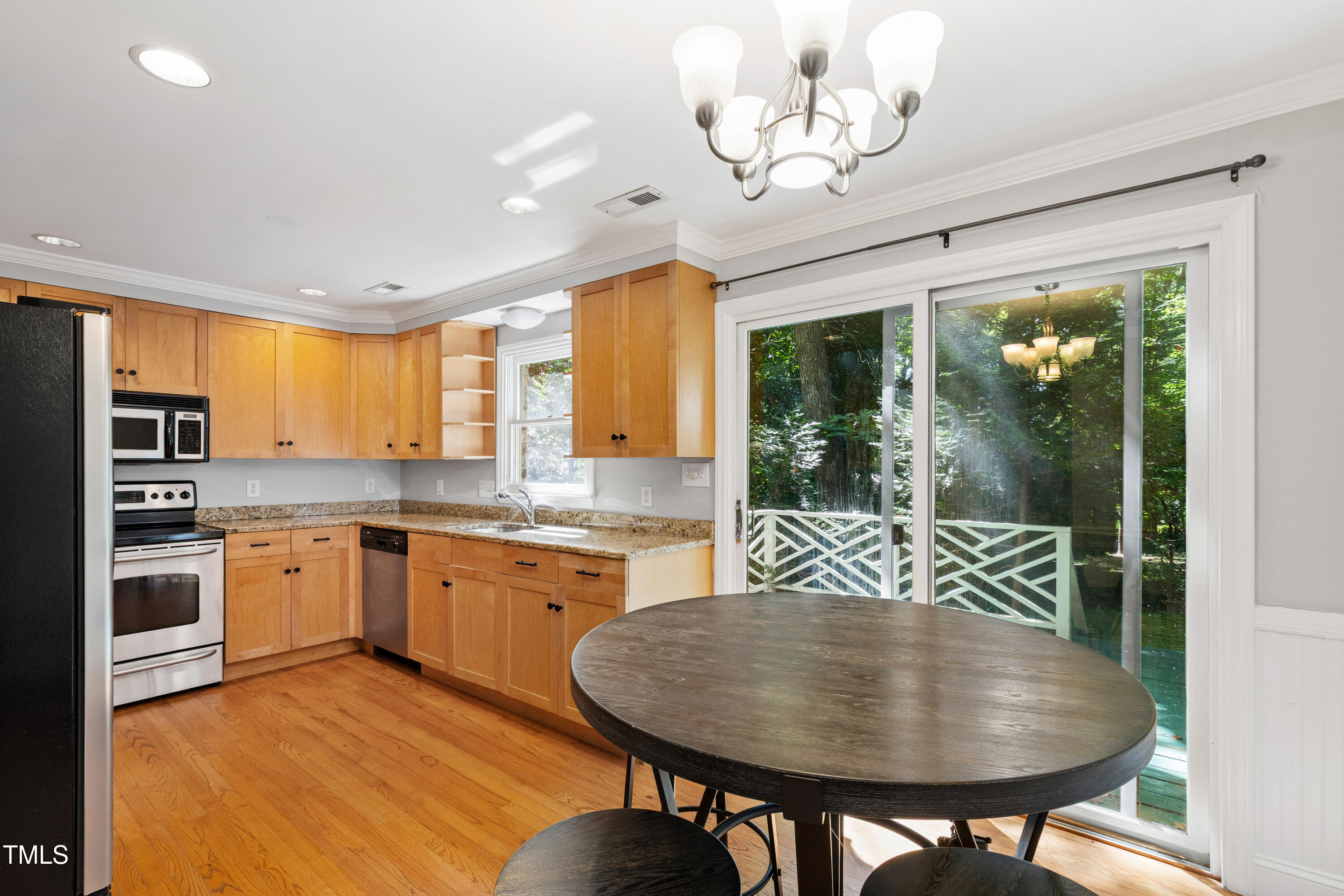 409 Smith Avenue 102