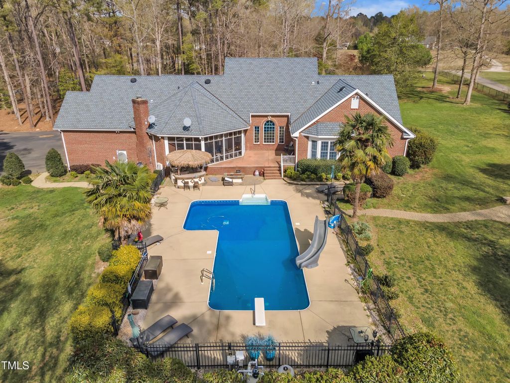 listing image 85