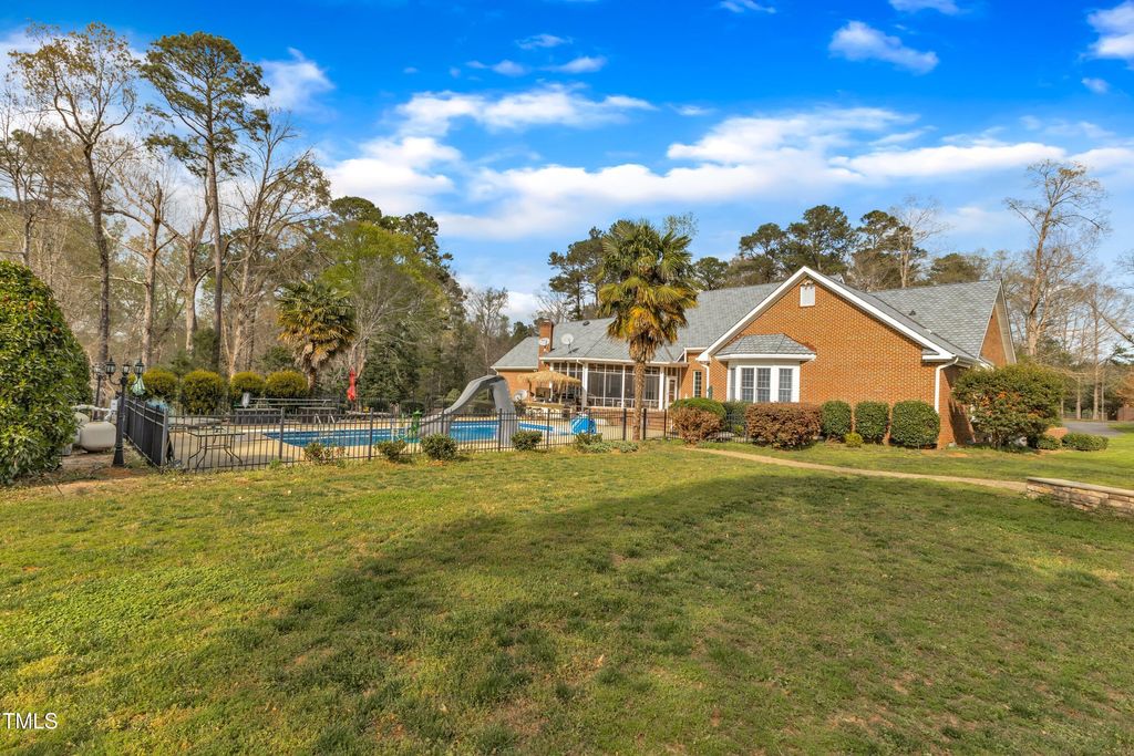 listing image 74