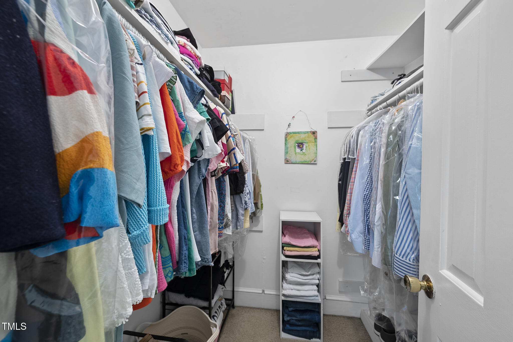 Raleigh, North Carolina 27612, United States, 4 Bedrooms Bedrooms, ,3 BathroomsBathrooms,Residential,Pending,102447