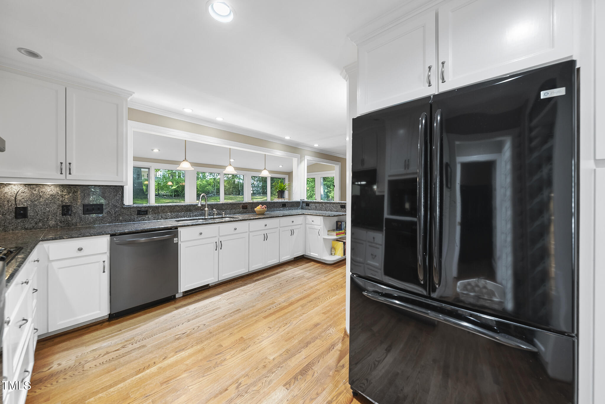 Raleigh, North Carolina 27612, United States, 4 Bedrooms Bedrooms, ,3 BathroomsBathrooms,Residential,Pending,102447