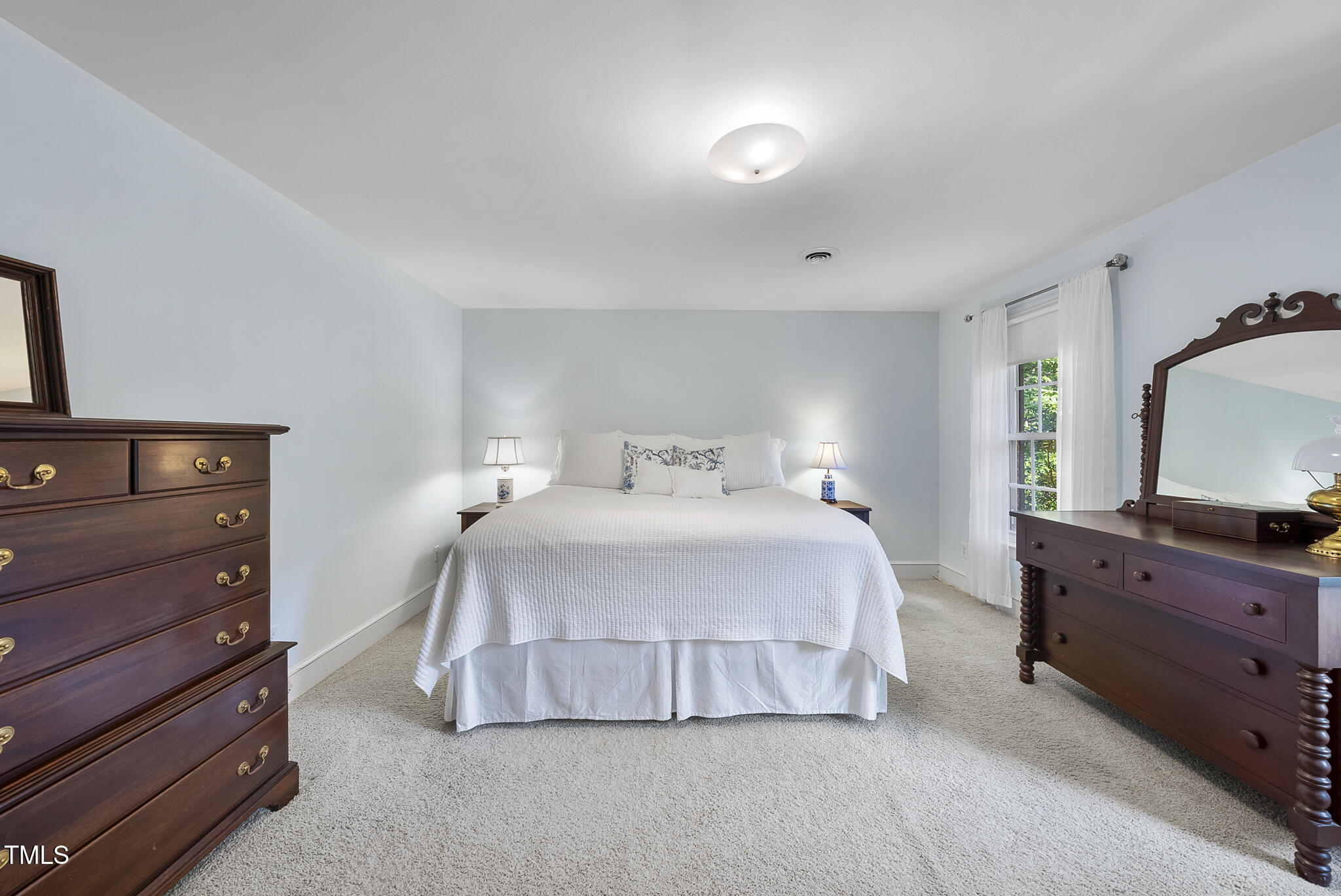 Raleigh, North Carolina 27612, United States, 4 Bedrooms Bedrooms, ,3 BathroomsBathrooms,Residential,Pending,102447