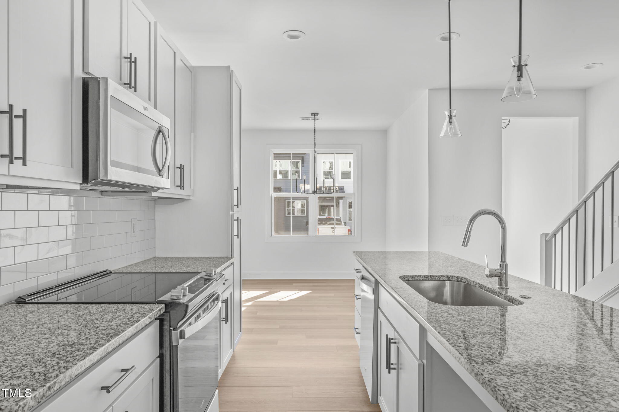 4821 Gossamer Lane 103