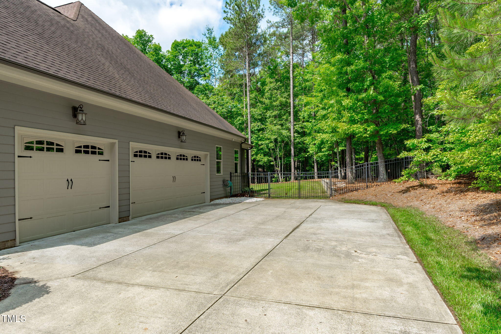 677 Juliette Court
