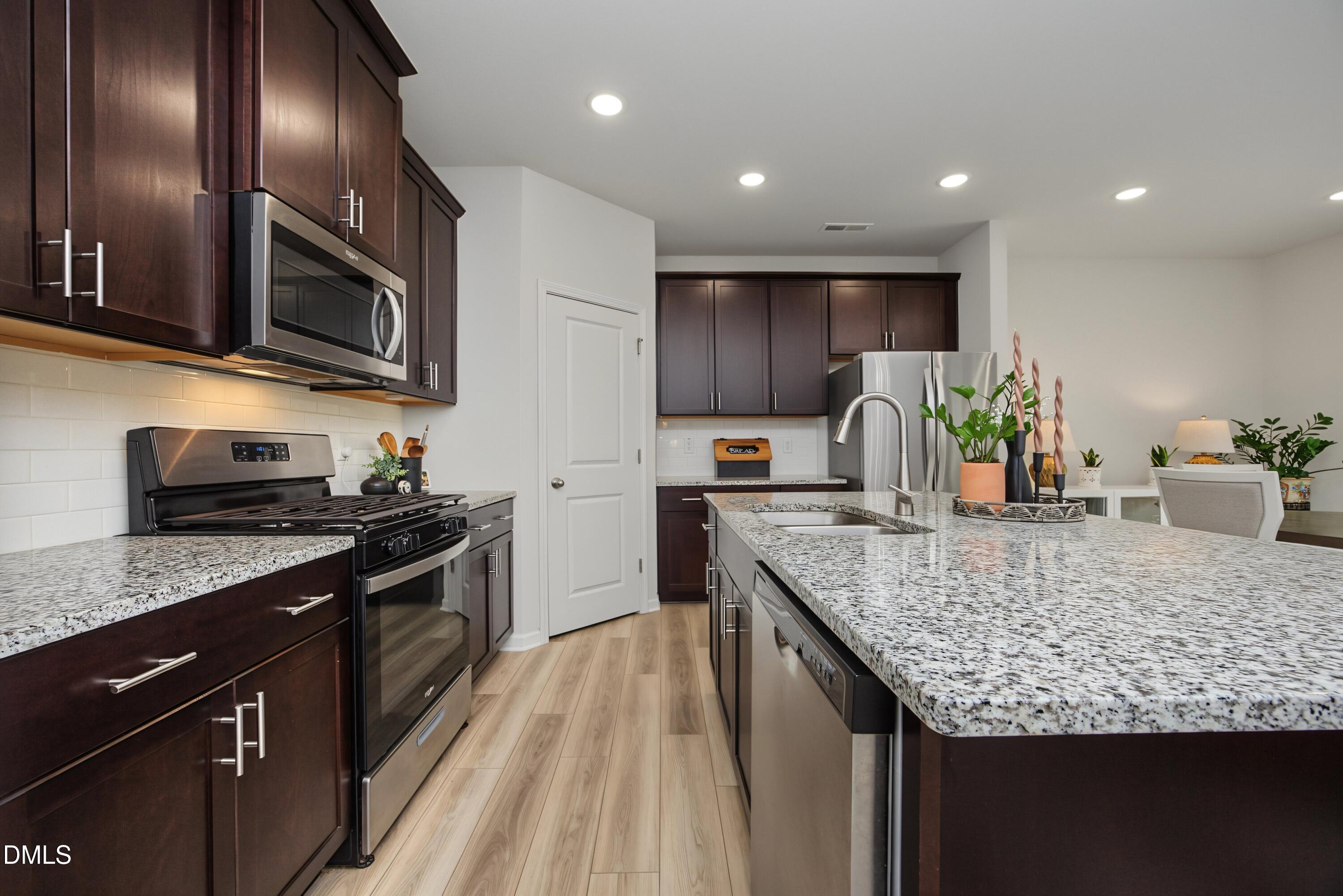 7103 Stratified Court
