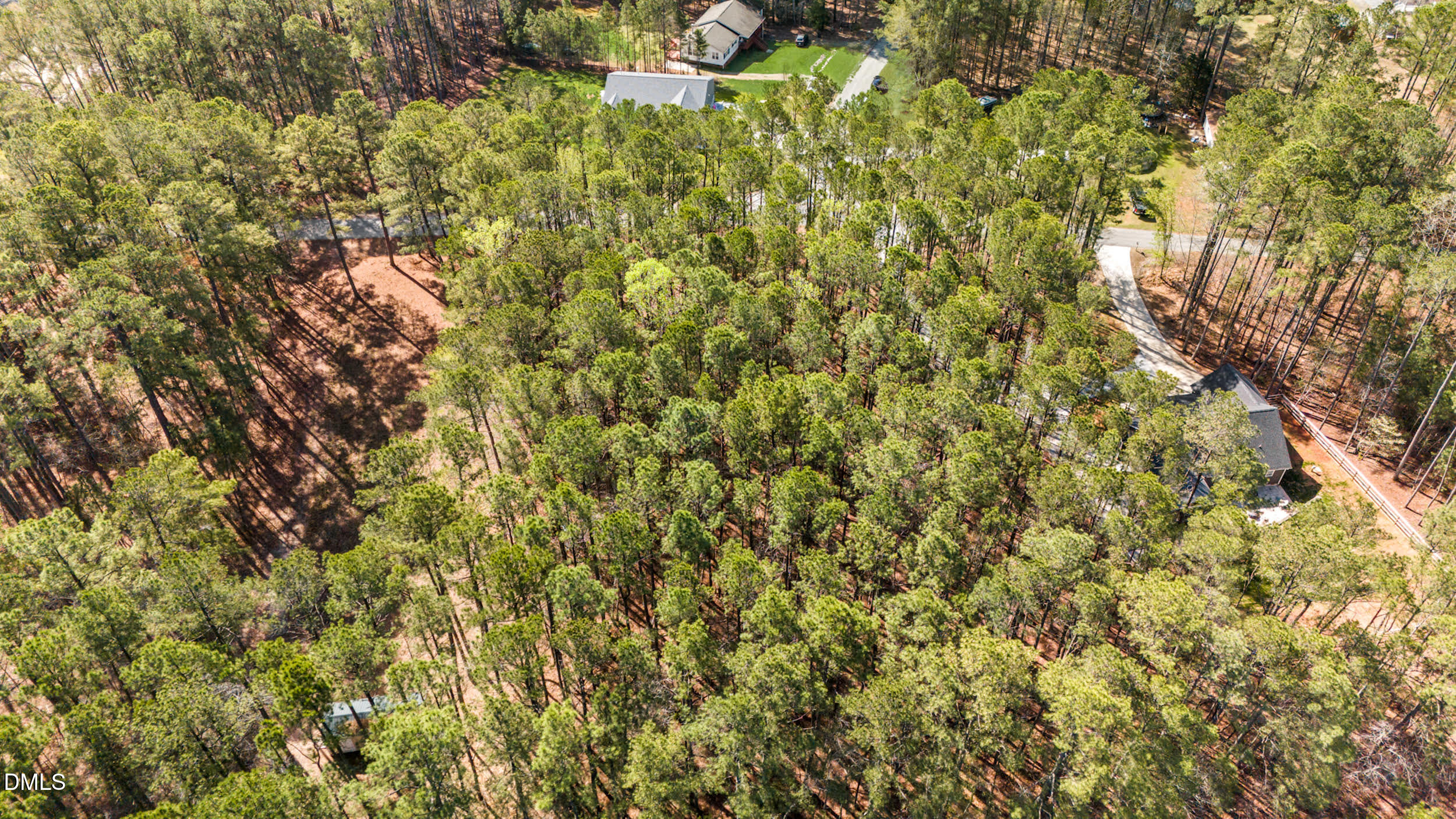Lo84 Twin Oaks Lane