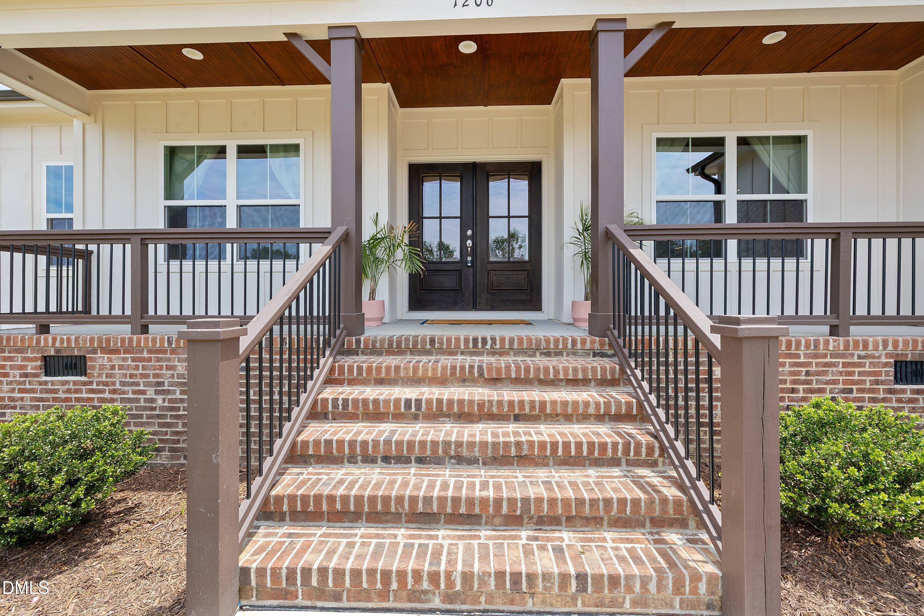 1206 Pond Side Drive