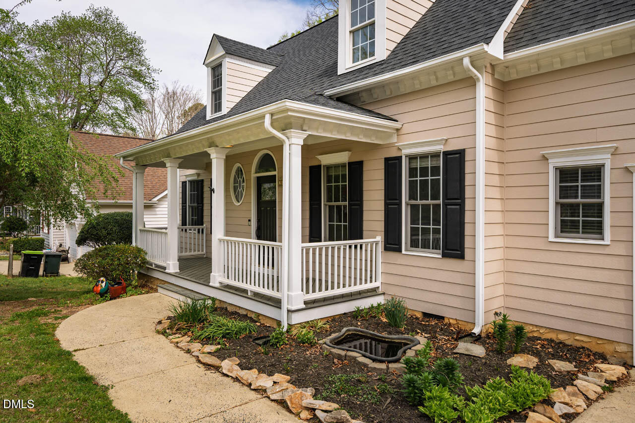 2002 Kelly Glen Drive