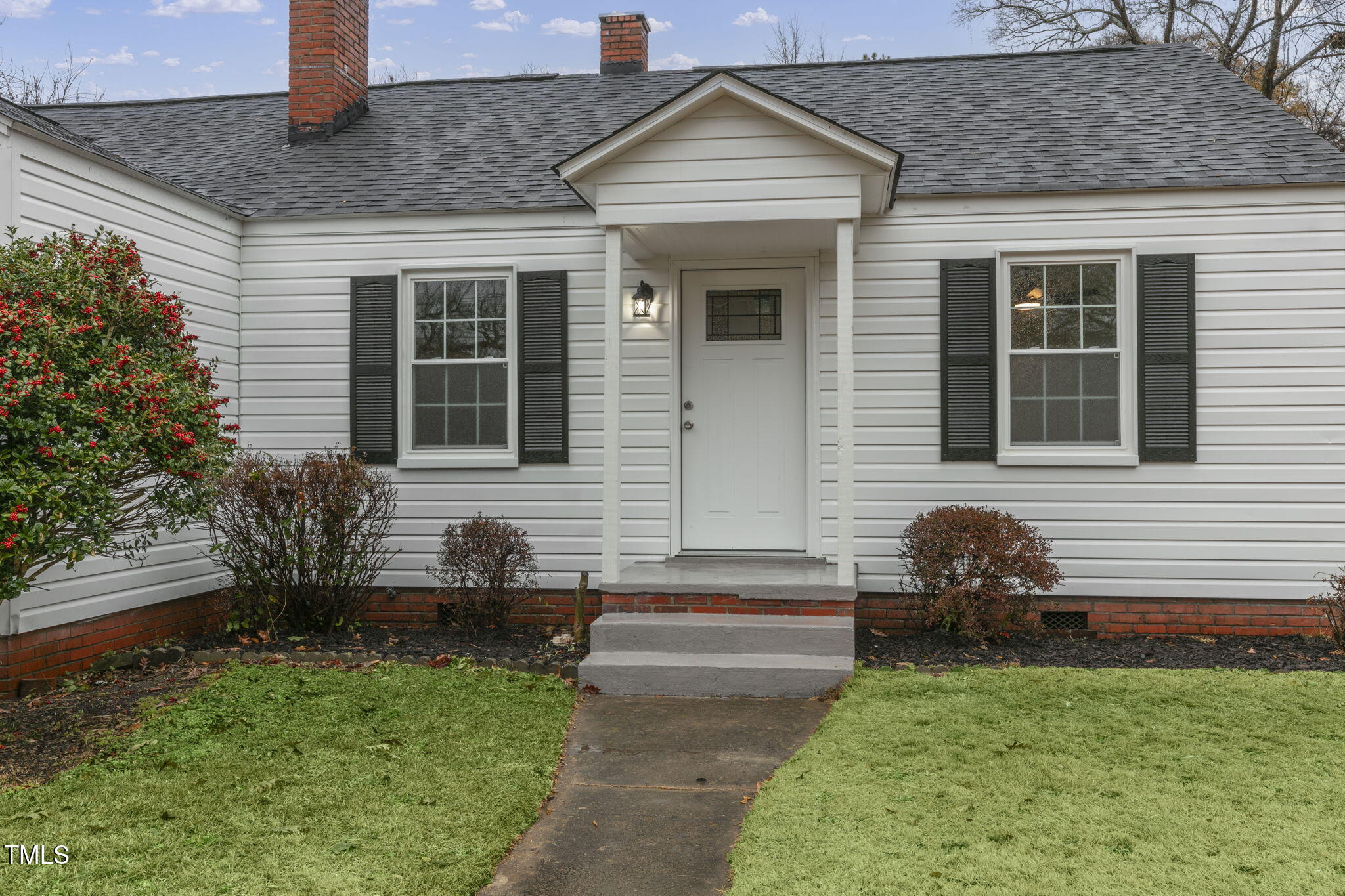 507 E Davis Street
