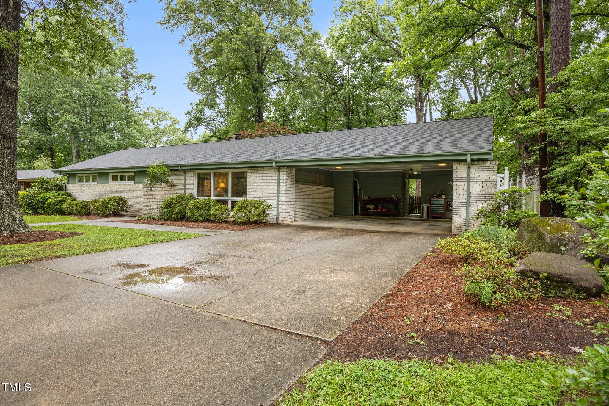 402 Forest Road