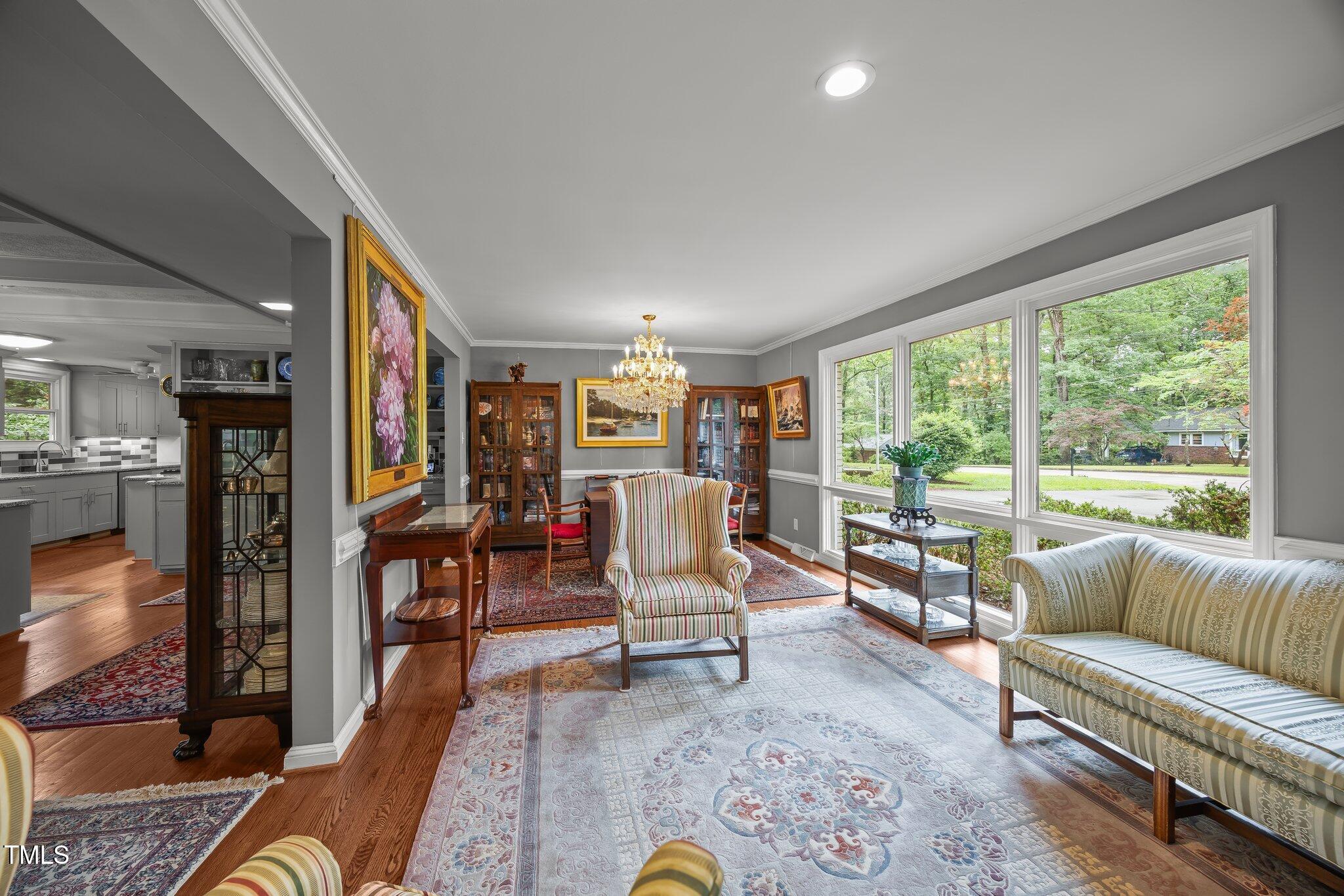 402 Forest Road