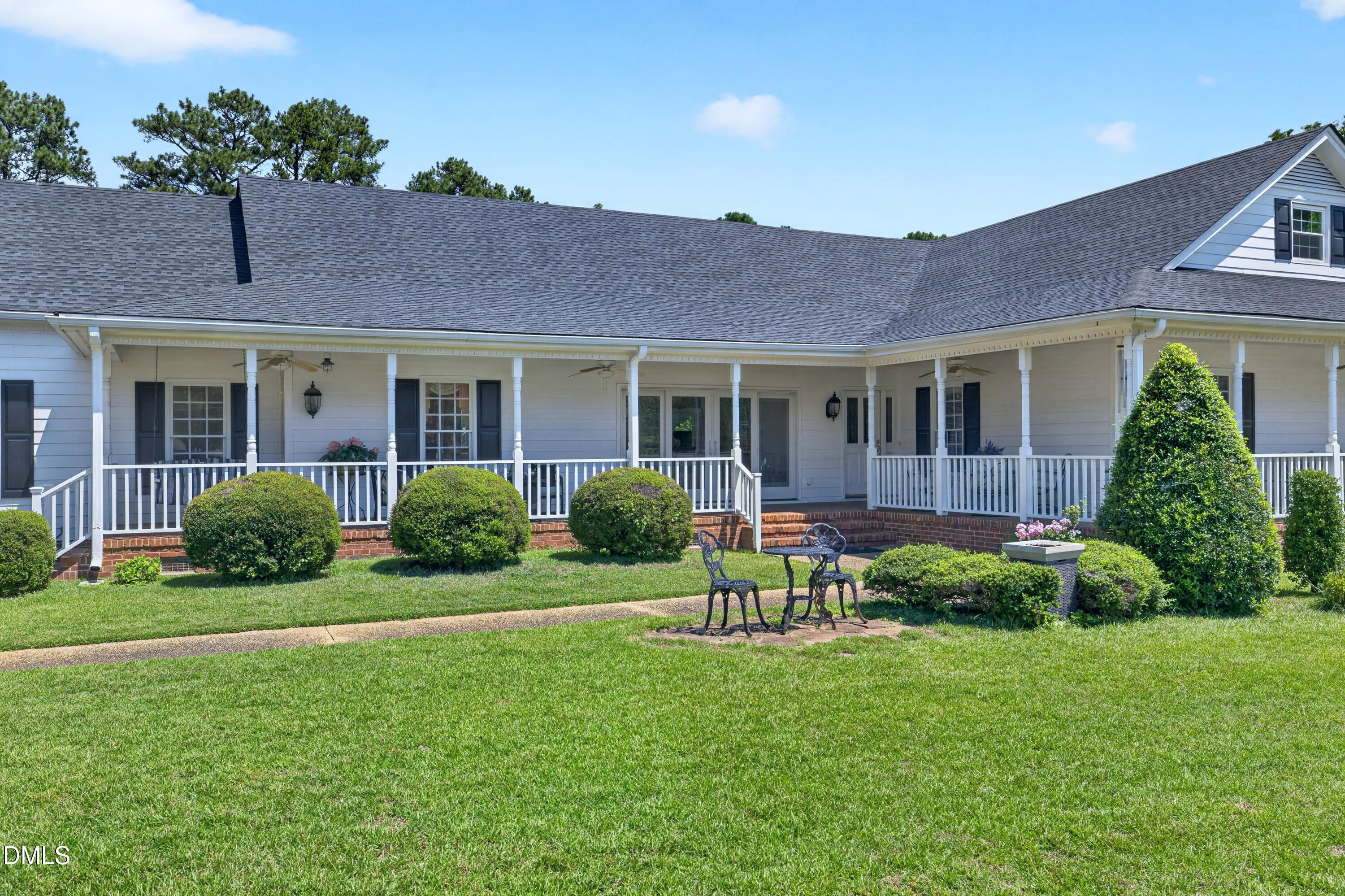 606 Country Lane