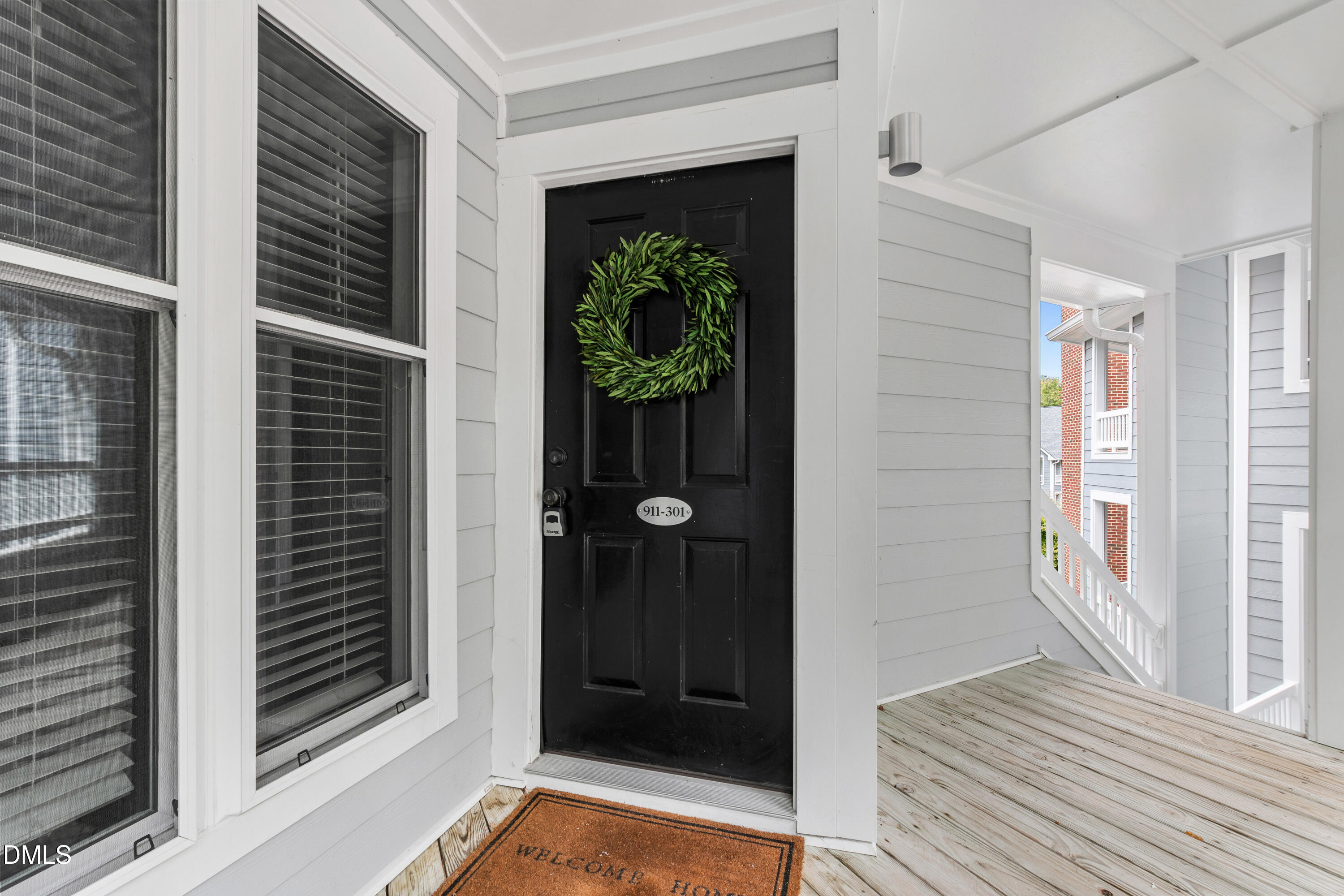 911 Washington Street 301