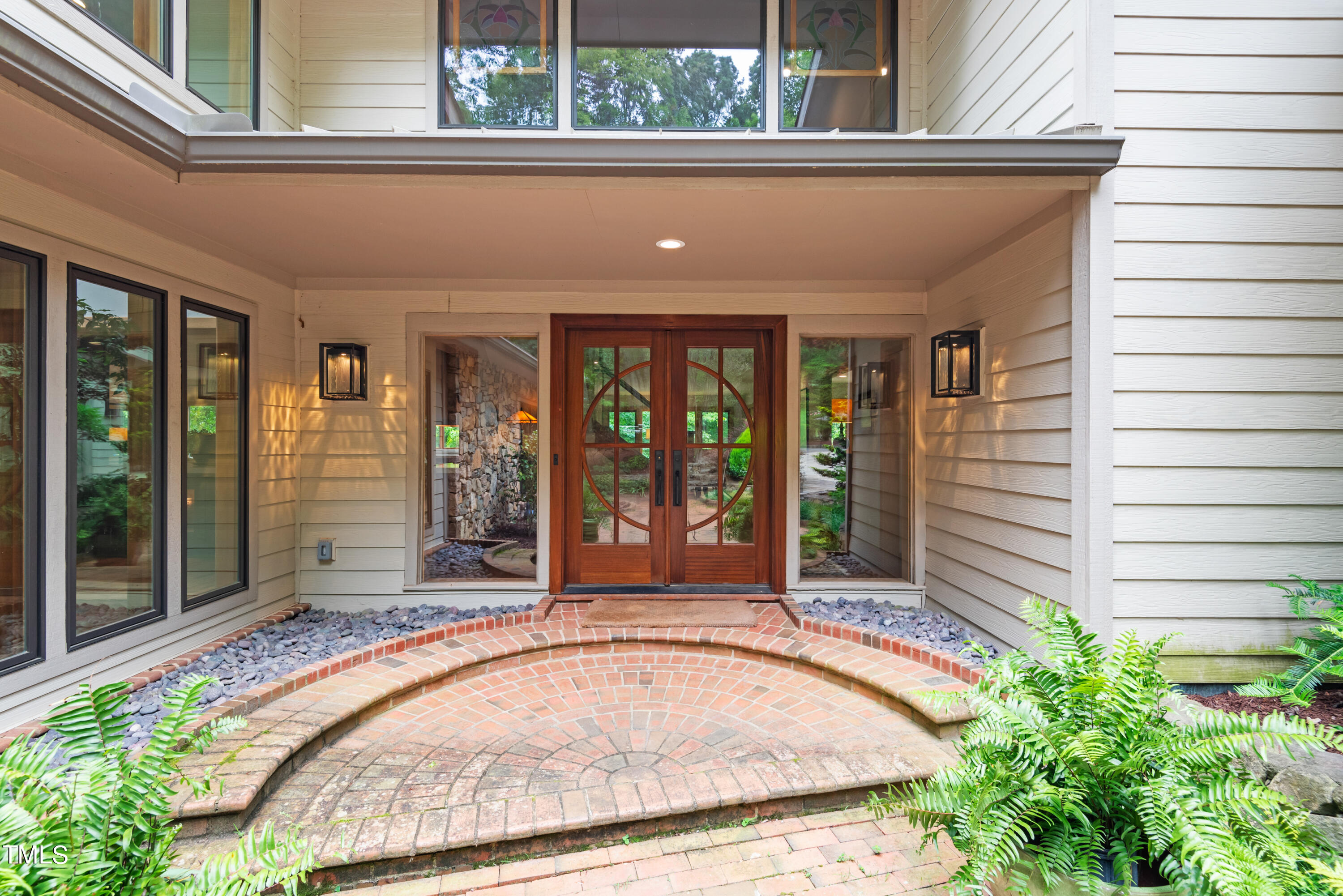 643 Brookview Drive