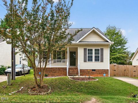 112 Burt Street Holly Springs NC 27540