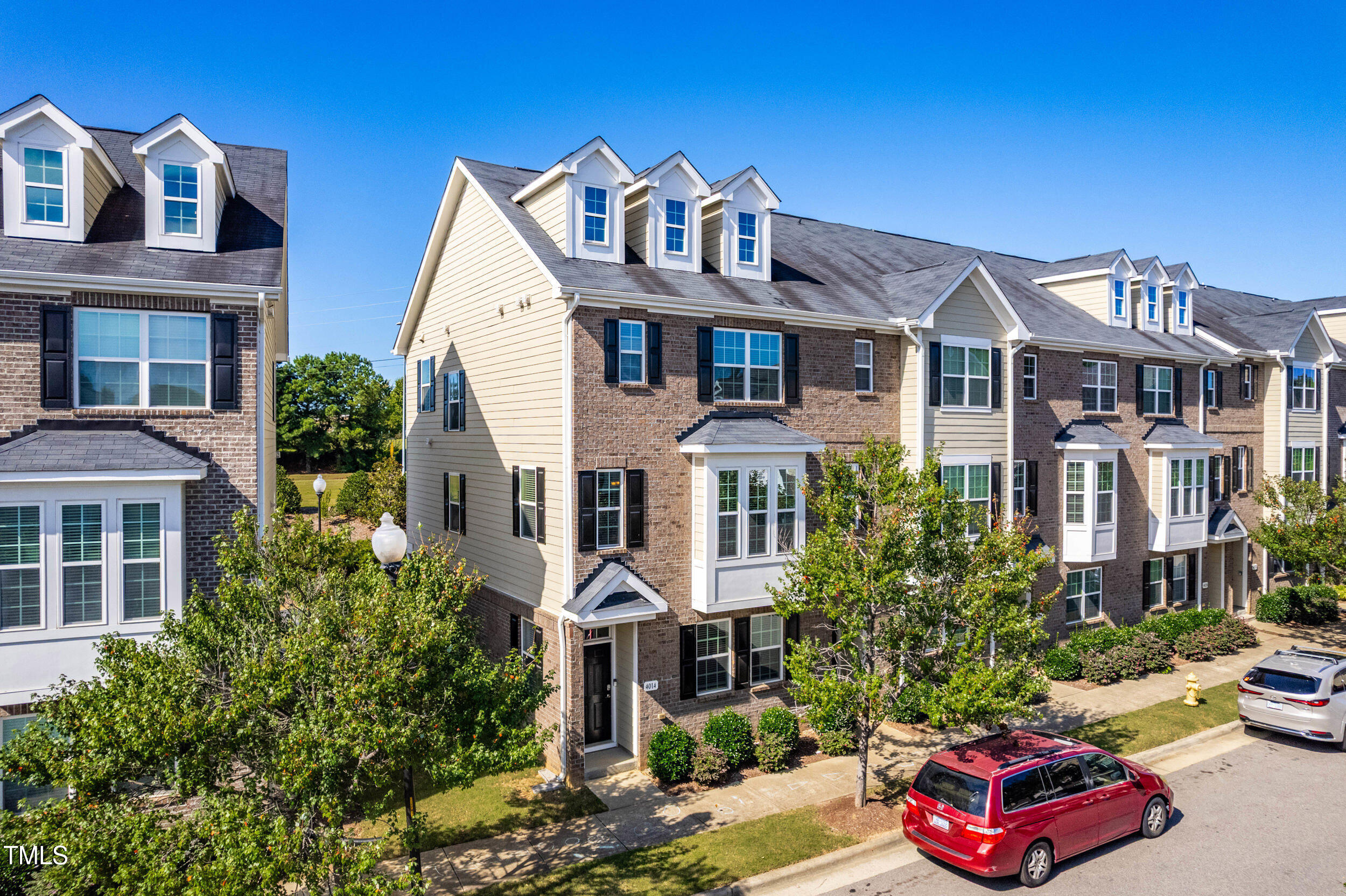 4014 Kentworth Drive