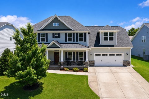 Photo of 523 Catfish Lake Drive, Fuquay Varina, NC 27526 (MLS # 10177554)