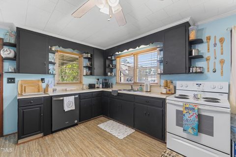 1022 S Pollock Street Selma NC 27576