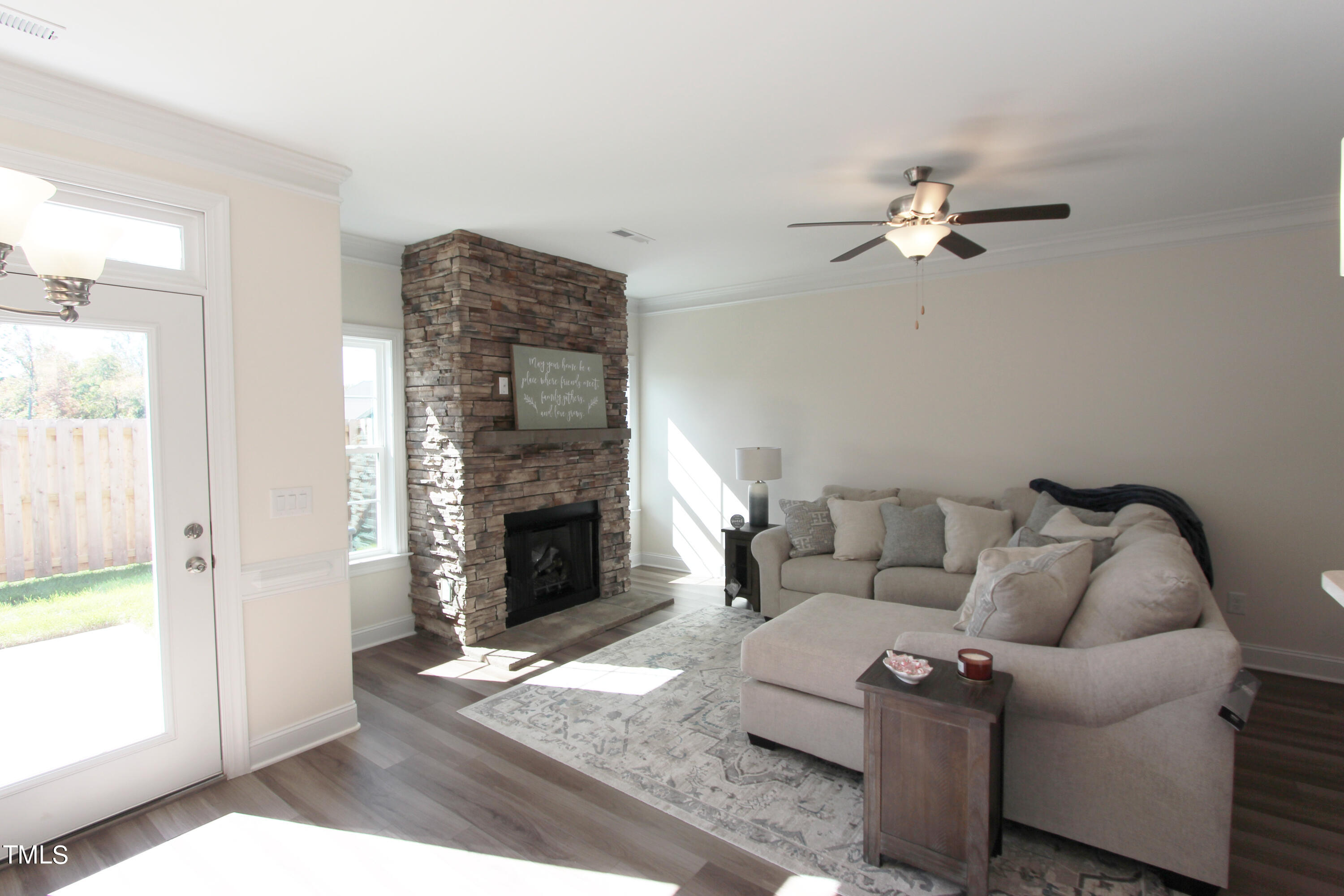 1033 Talisker Way 16