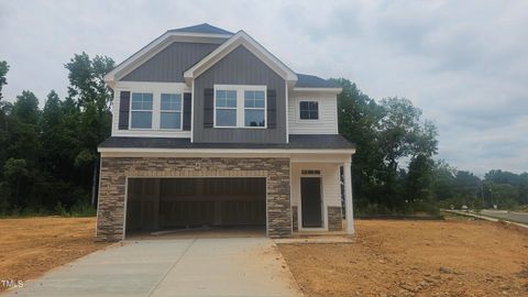 Single Family Residence in Lillington NC 142 Gregory Village Drive.jpg