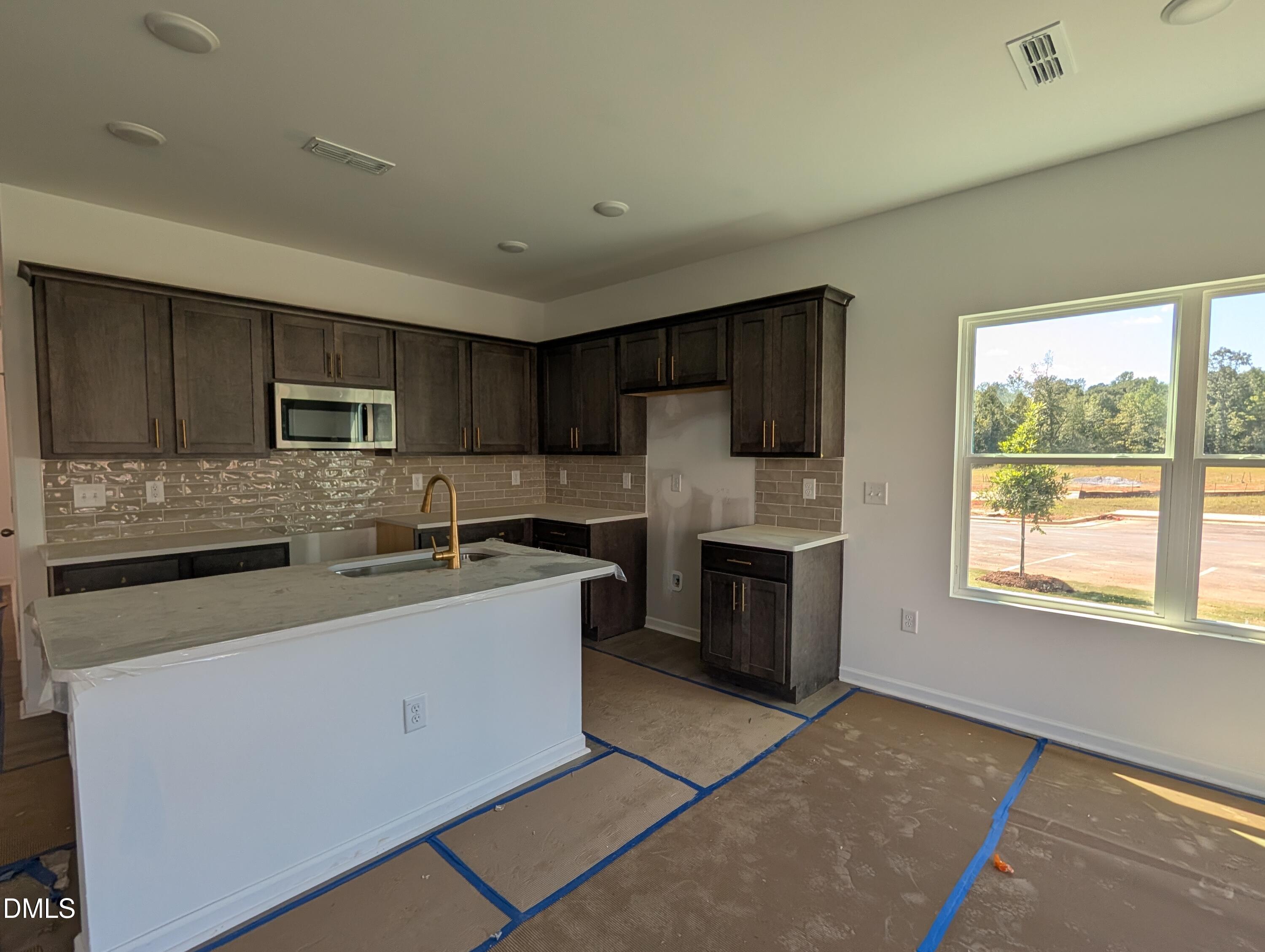 212 Flagstone Way
