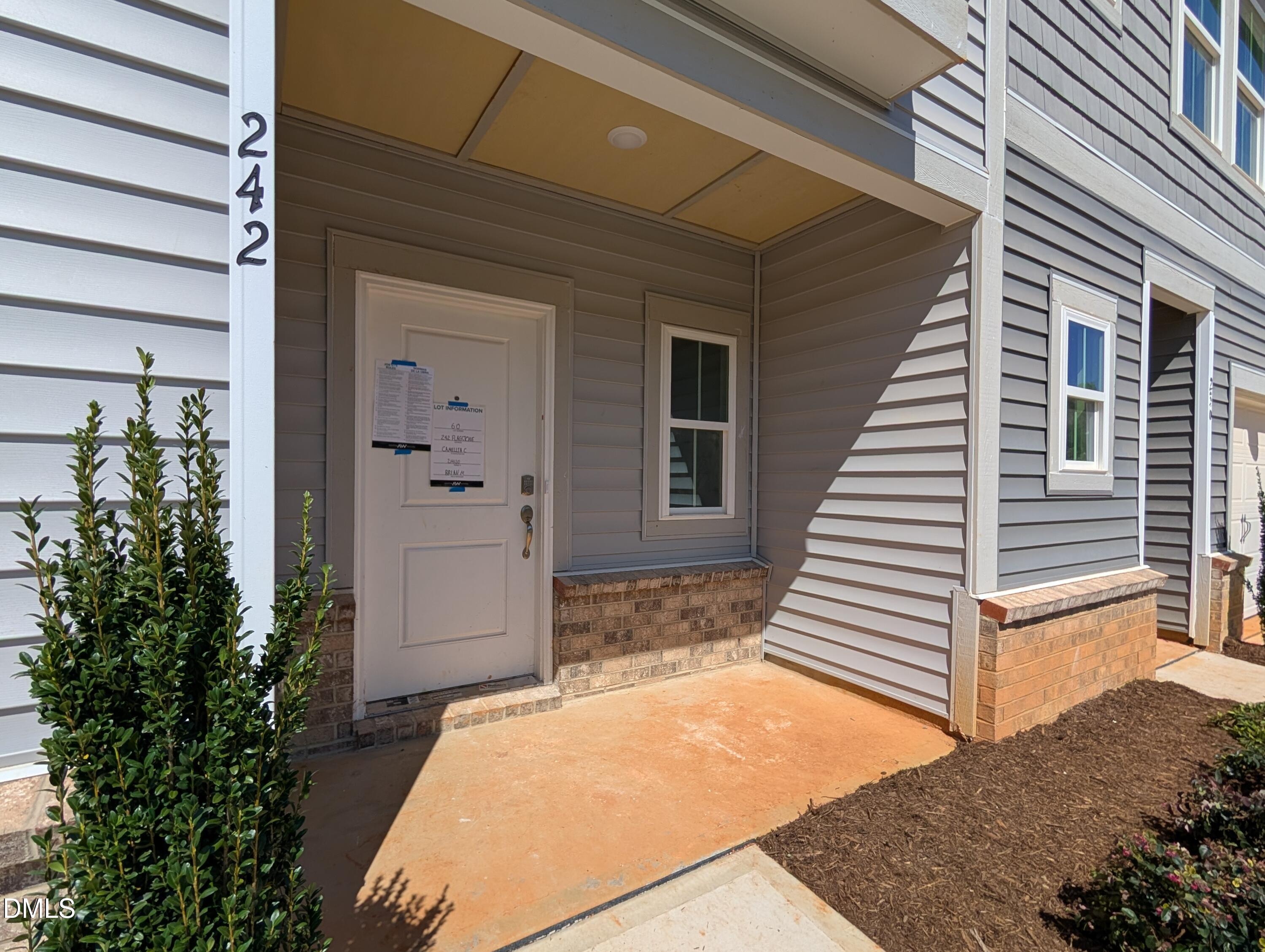 212 Flagstone Way