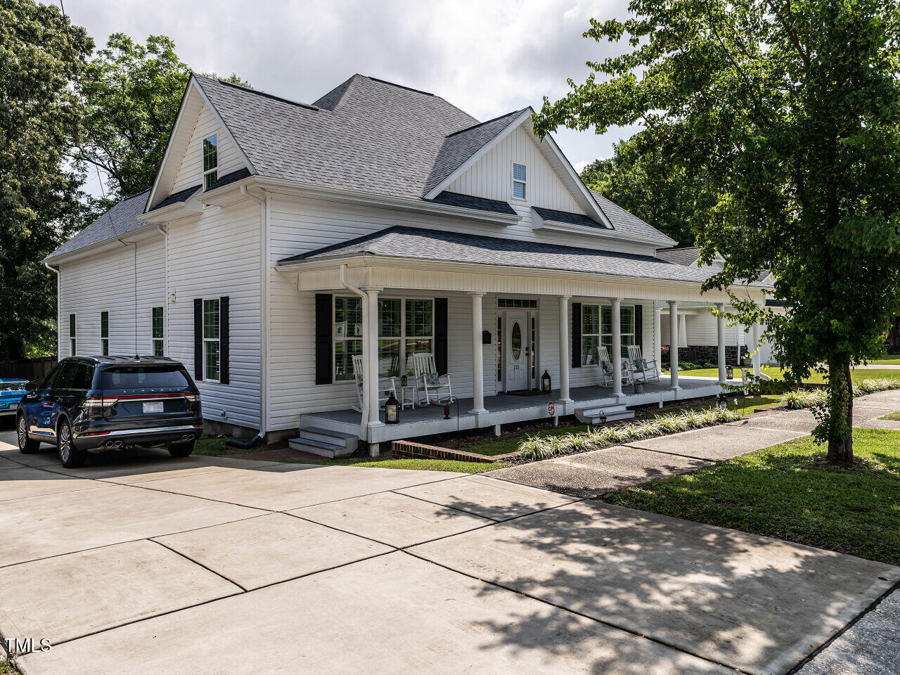 212 W Church Street