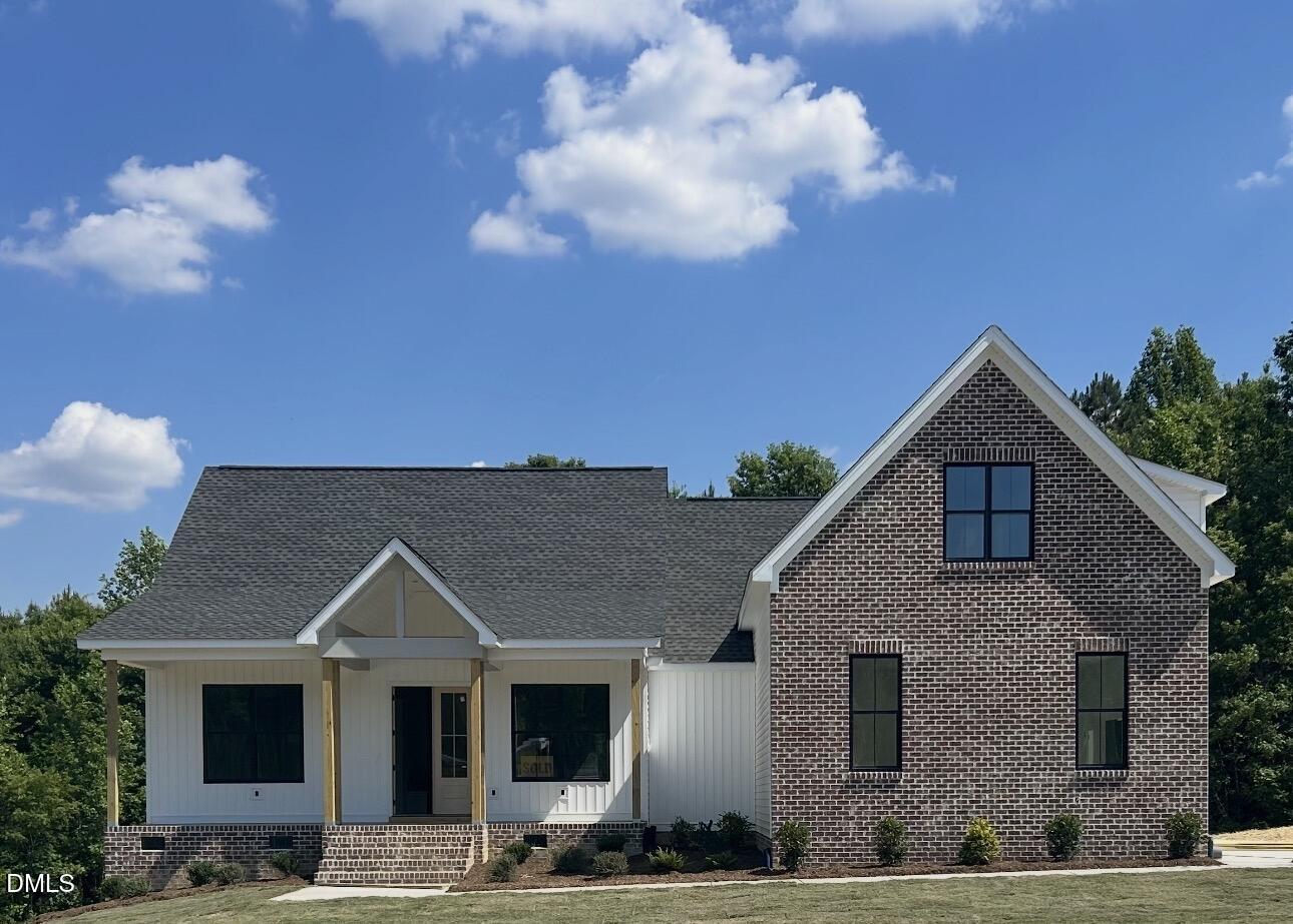 499 Hillard Lane