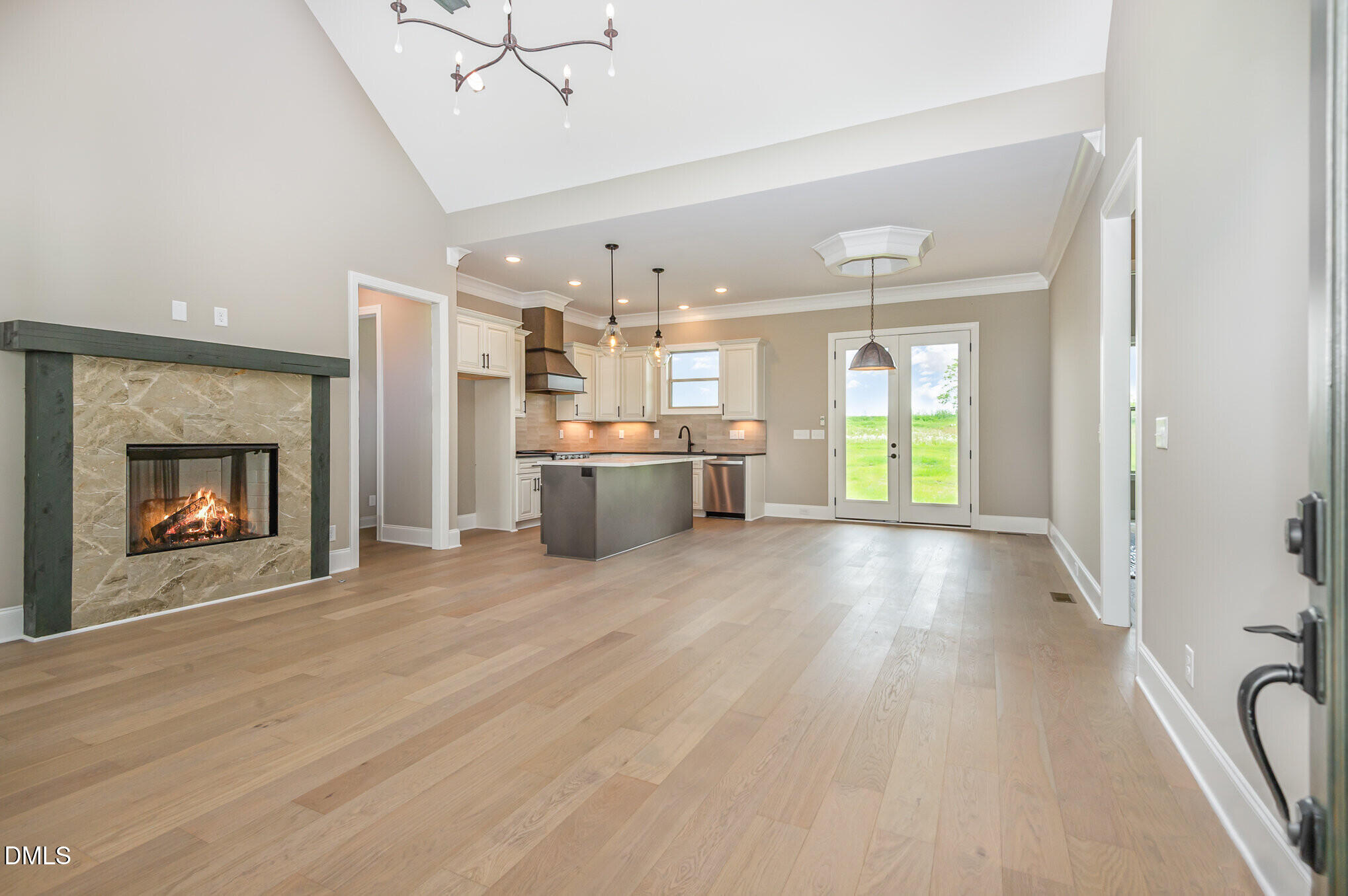 499 Hillard Lane