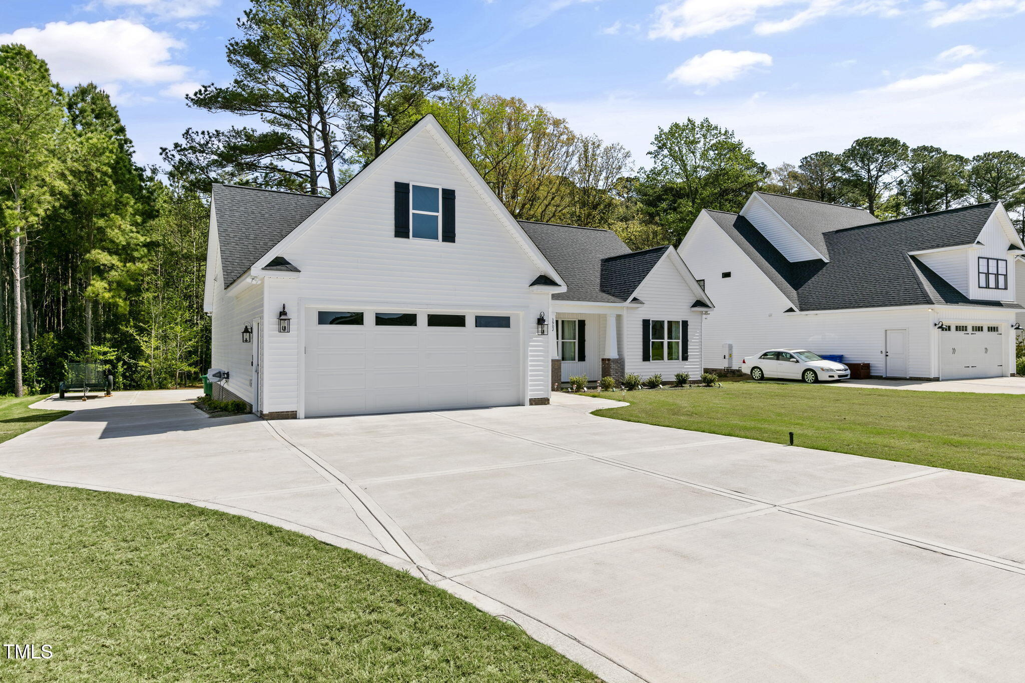 3902 Redbay Lane