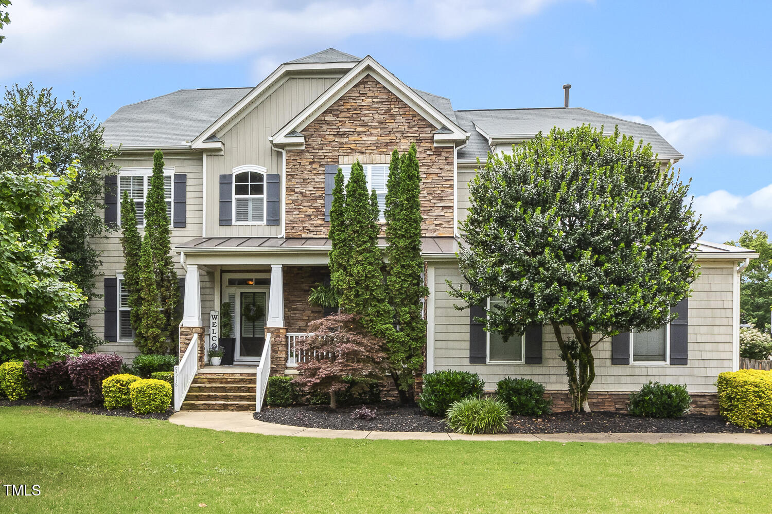 5516 Colonial Oaks Drive