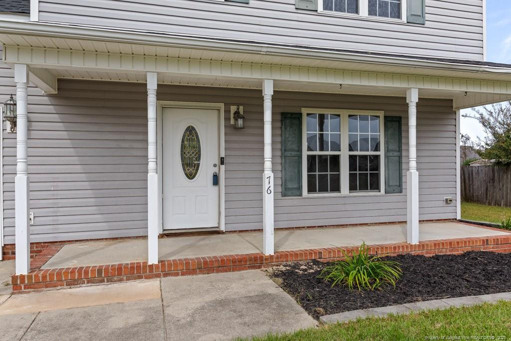 76 Lansing Court W