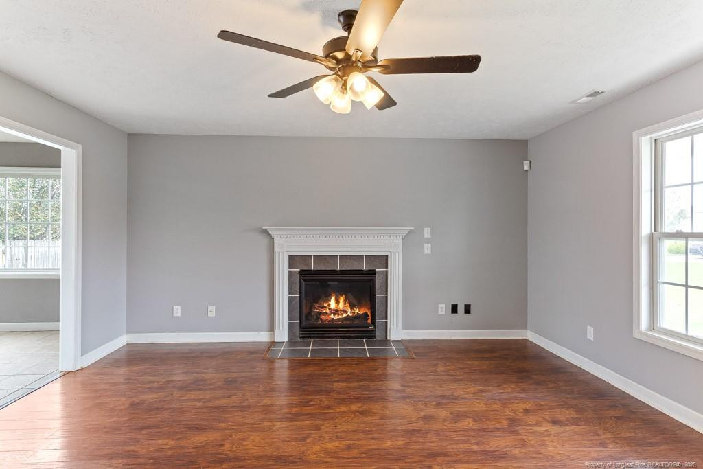 76 Lansing Court W