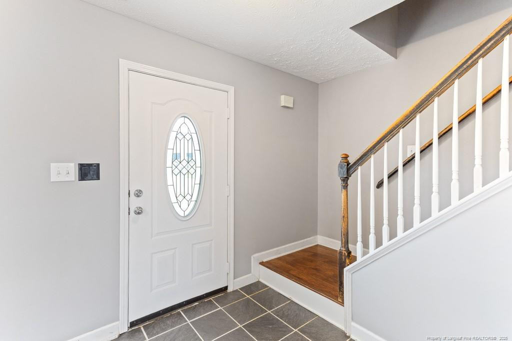 76 Lansing Court W