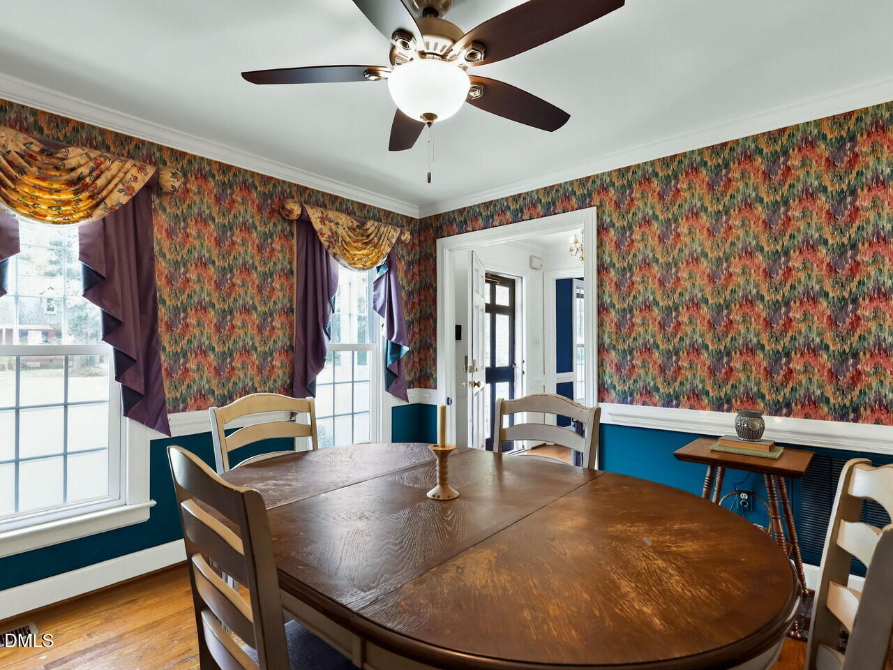 1707 Centre Street W