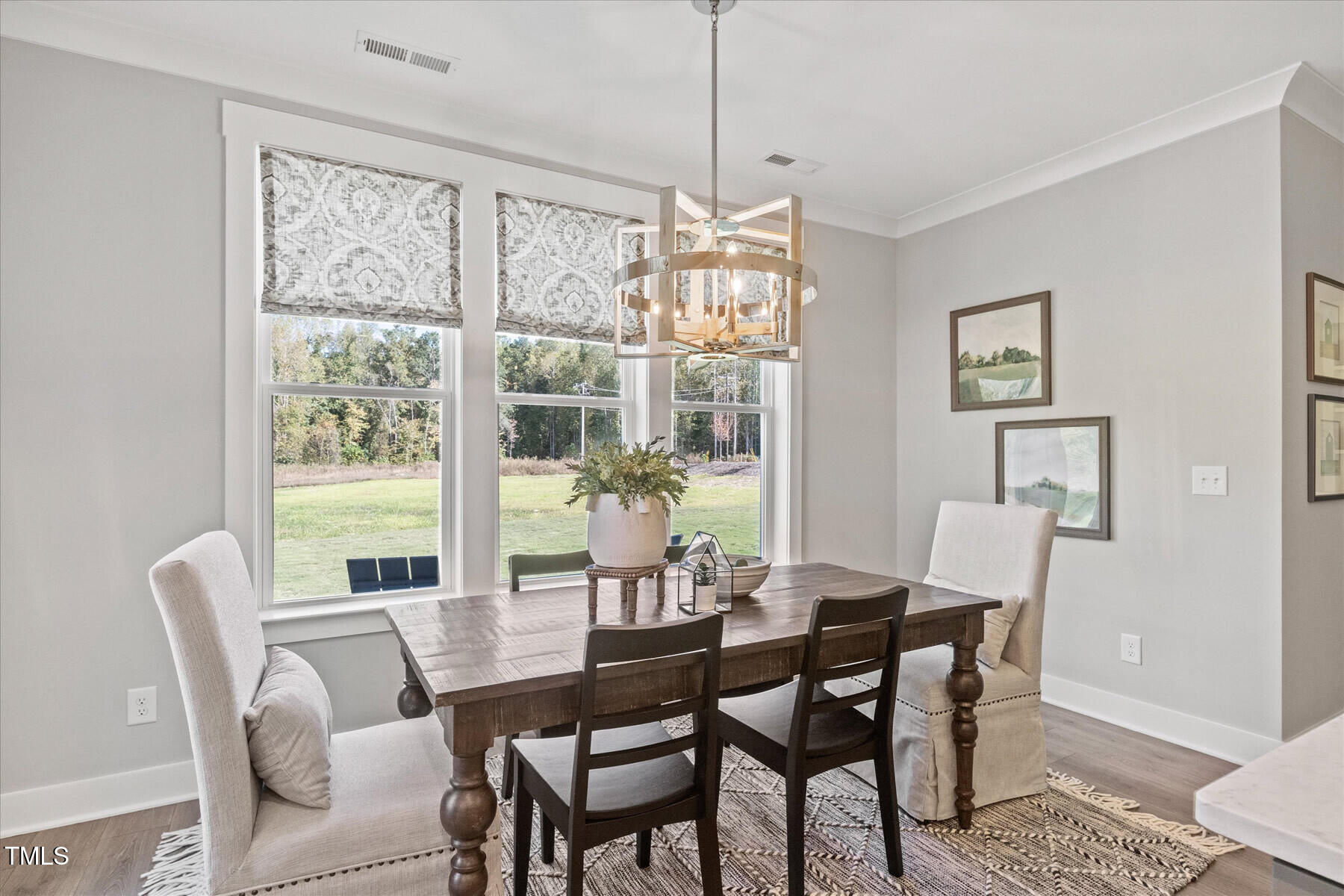 23 W Victoria Ridge Drive 33