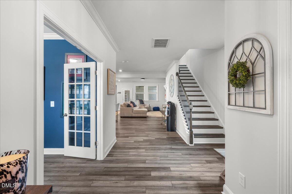 6413 Archwood Avenue