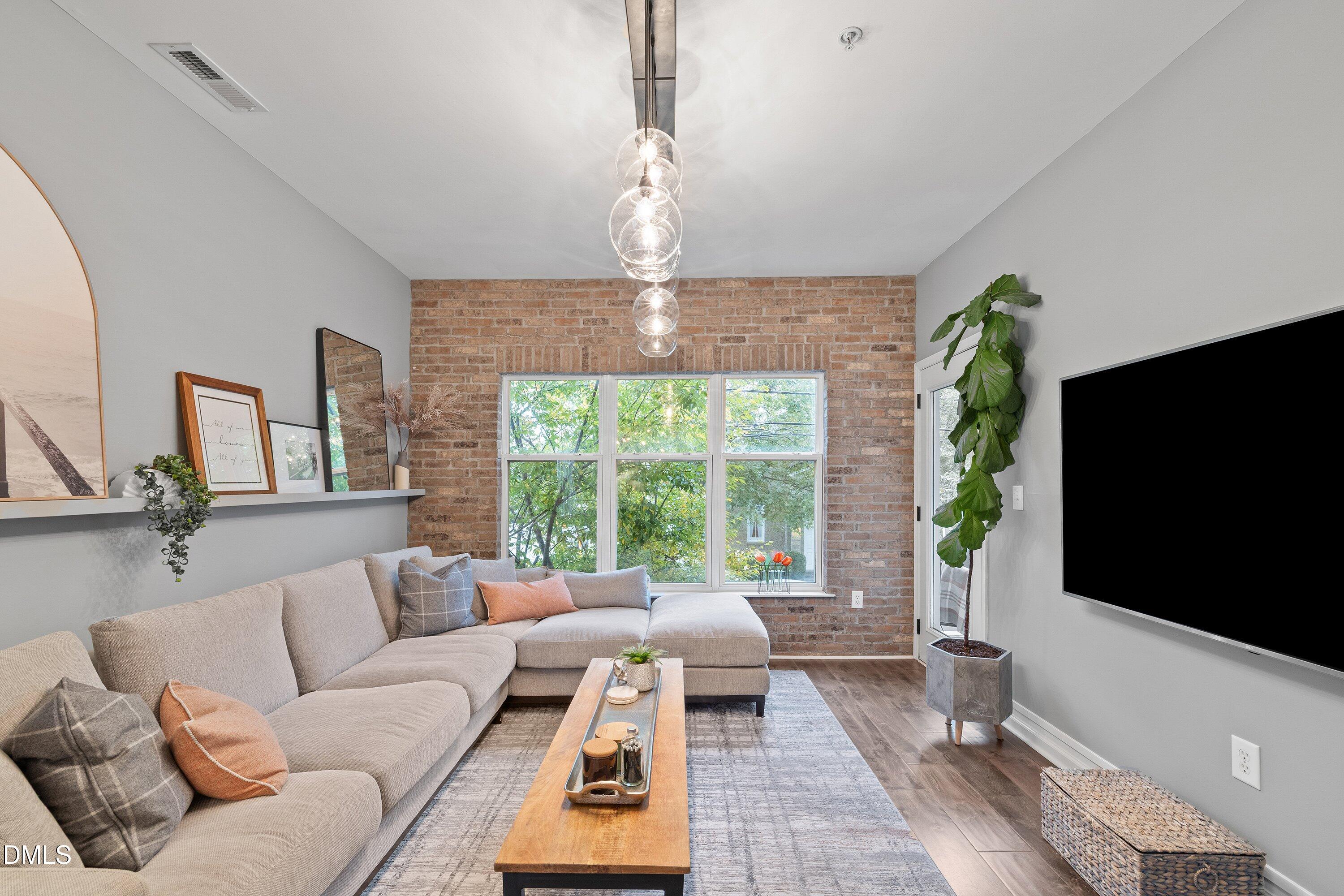 508 S Person Street 207