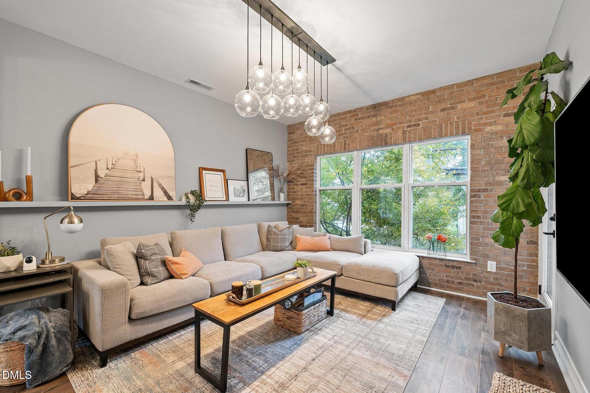 508 S Person Street 207