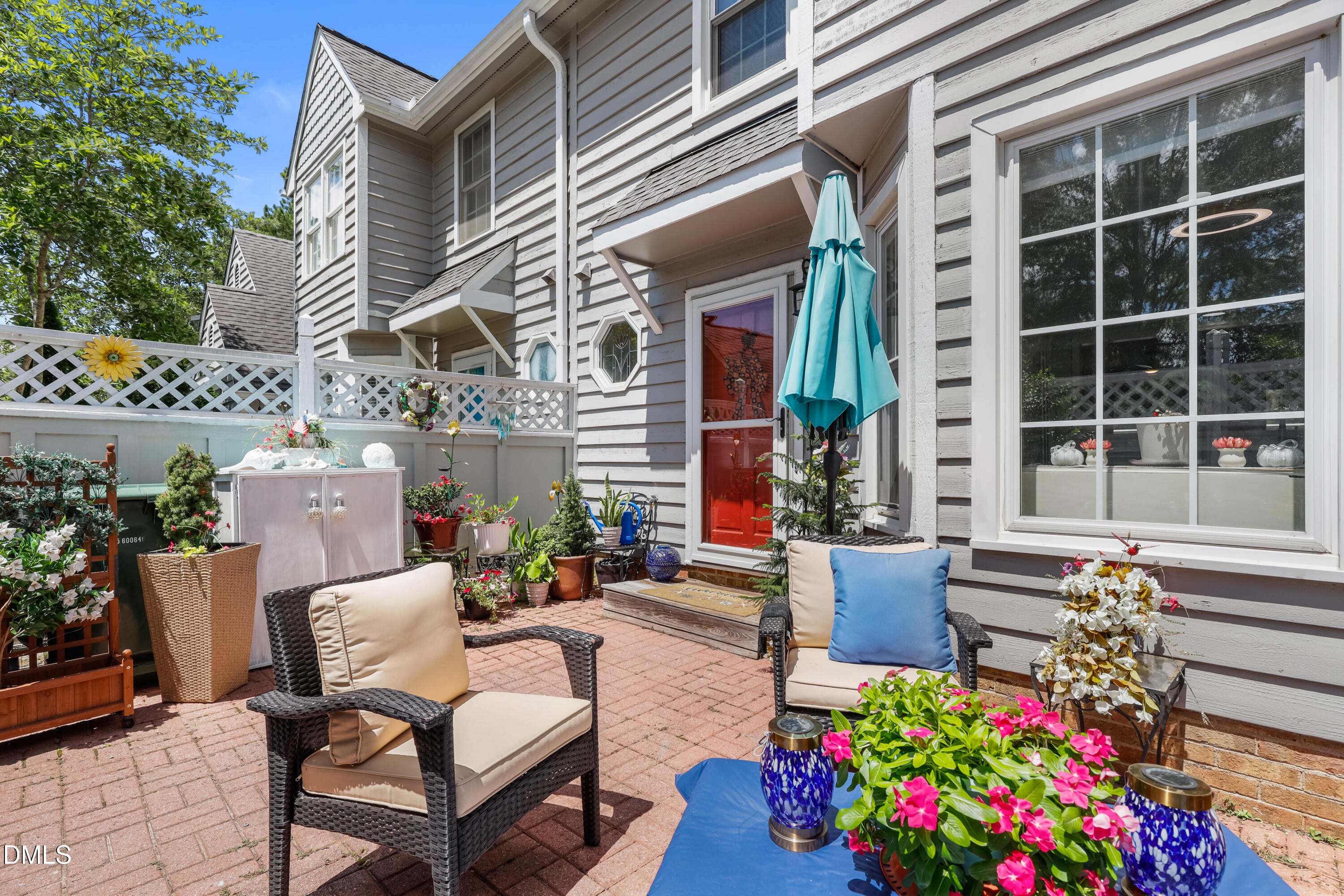 104 Lakewater Drive