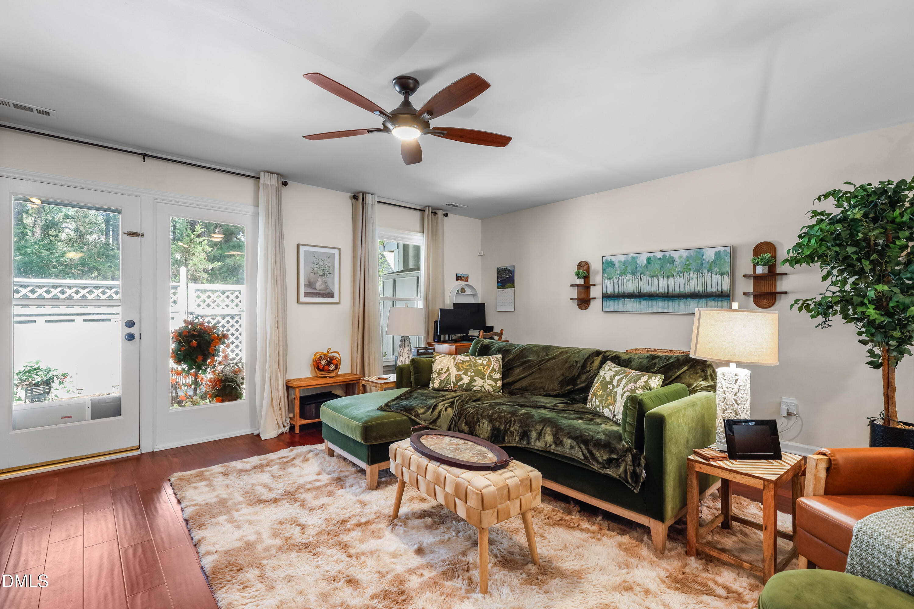 104 Lakewater Drive