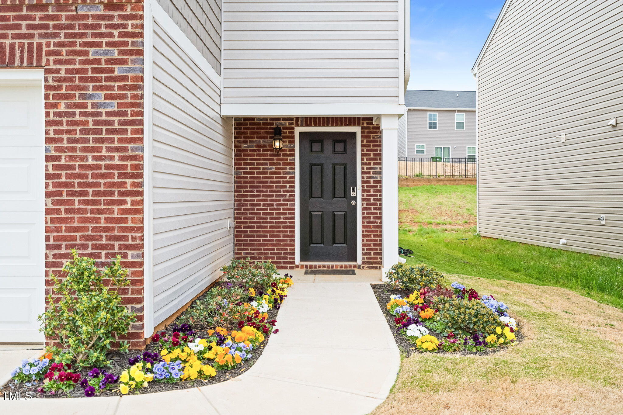 2512 Lily Drive