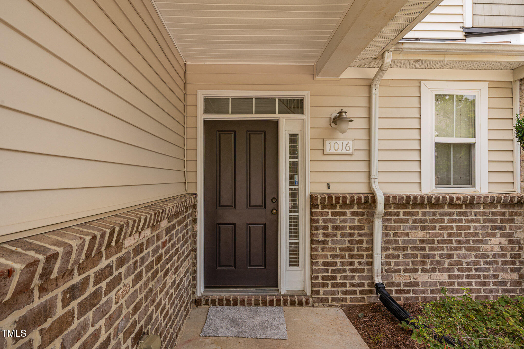 1016 Kingston Grove Drive