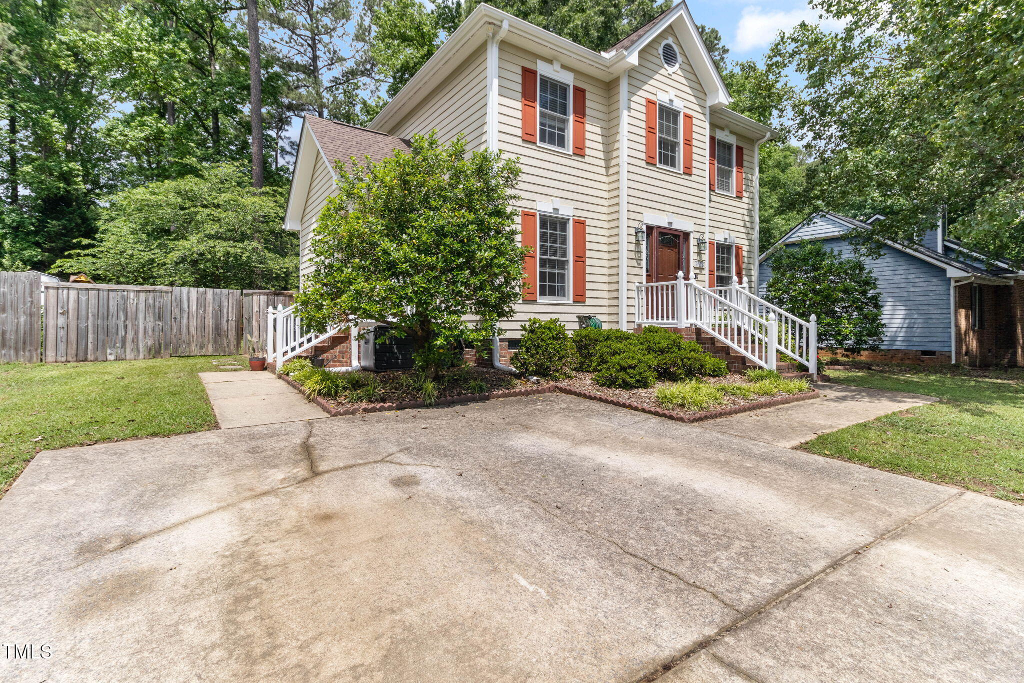 1605 Hall Boulevard