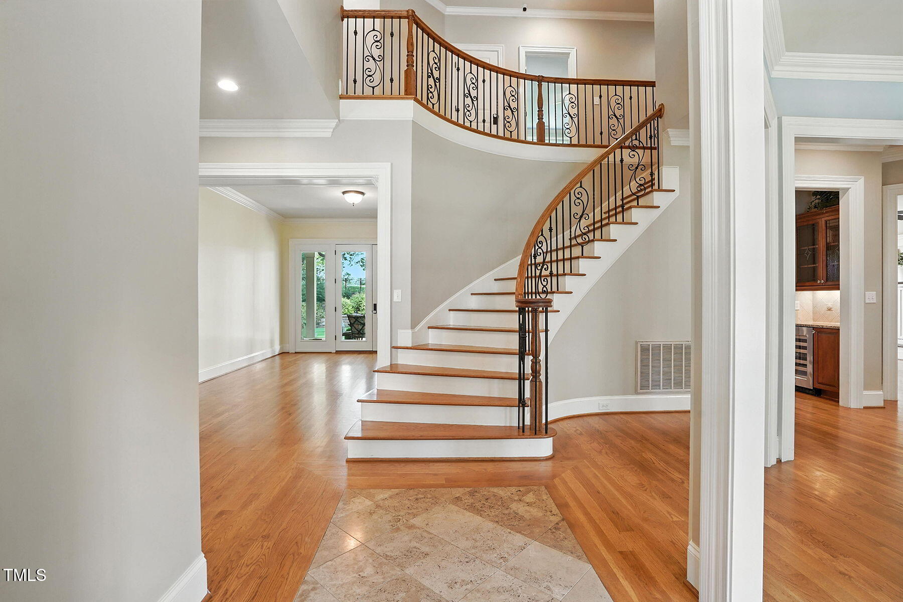 1605 Hunting Ridge Road