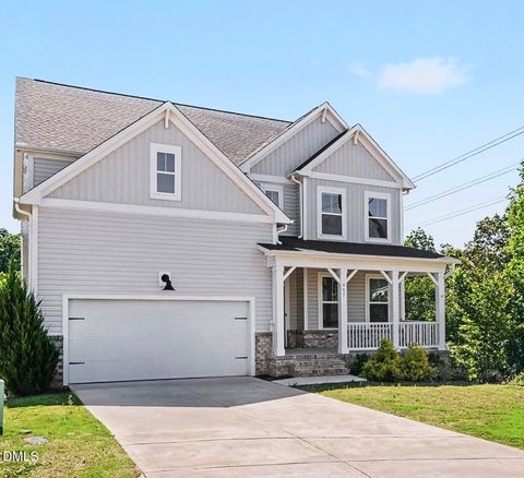 Photo of 447 Forestview Crest Way, Fuquay Varina, NC 27526 (MLS # 10170818)