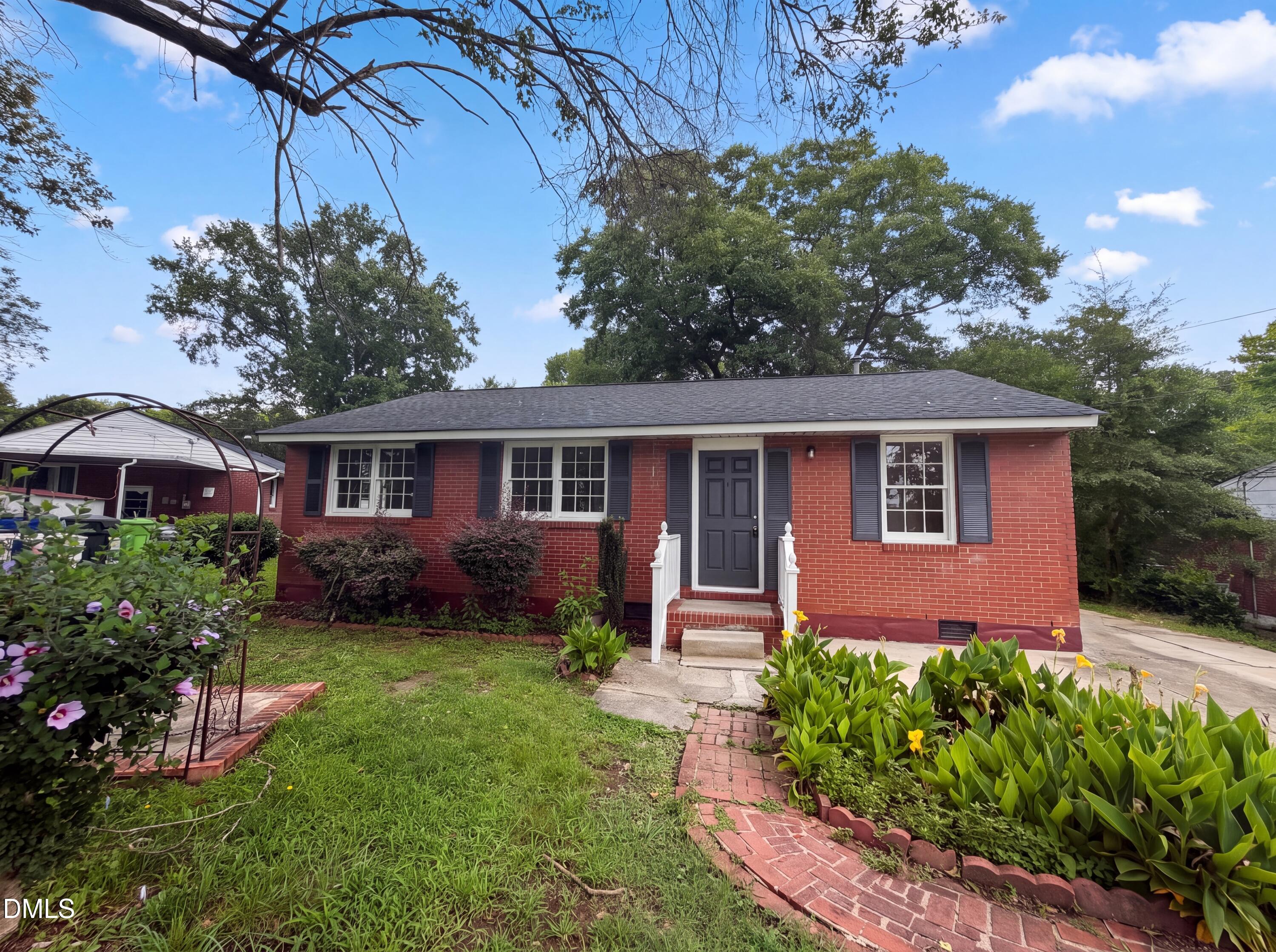 705 Peyton Street