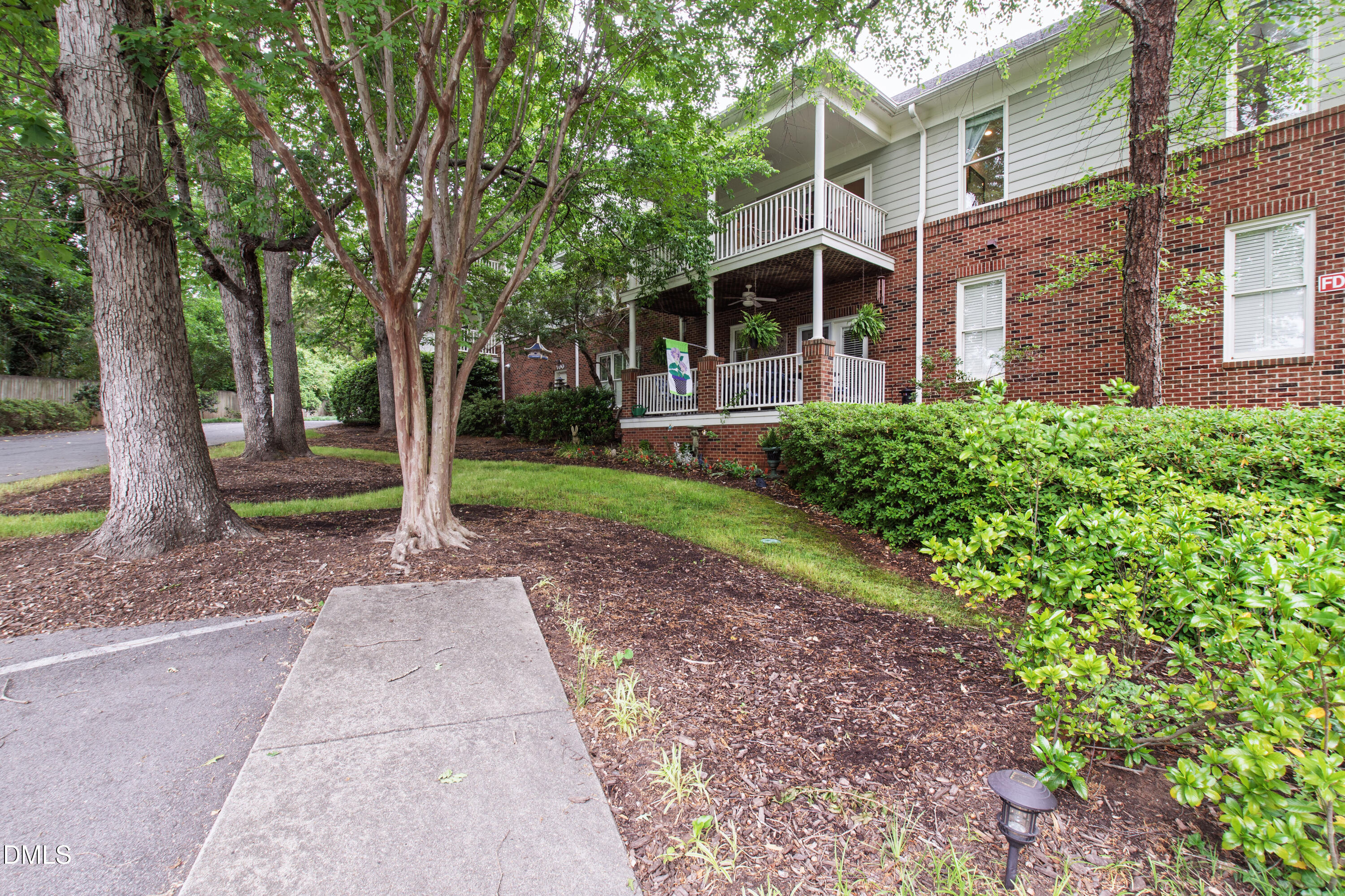 100 Edenburgh Road 201