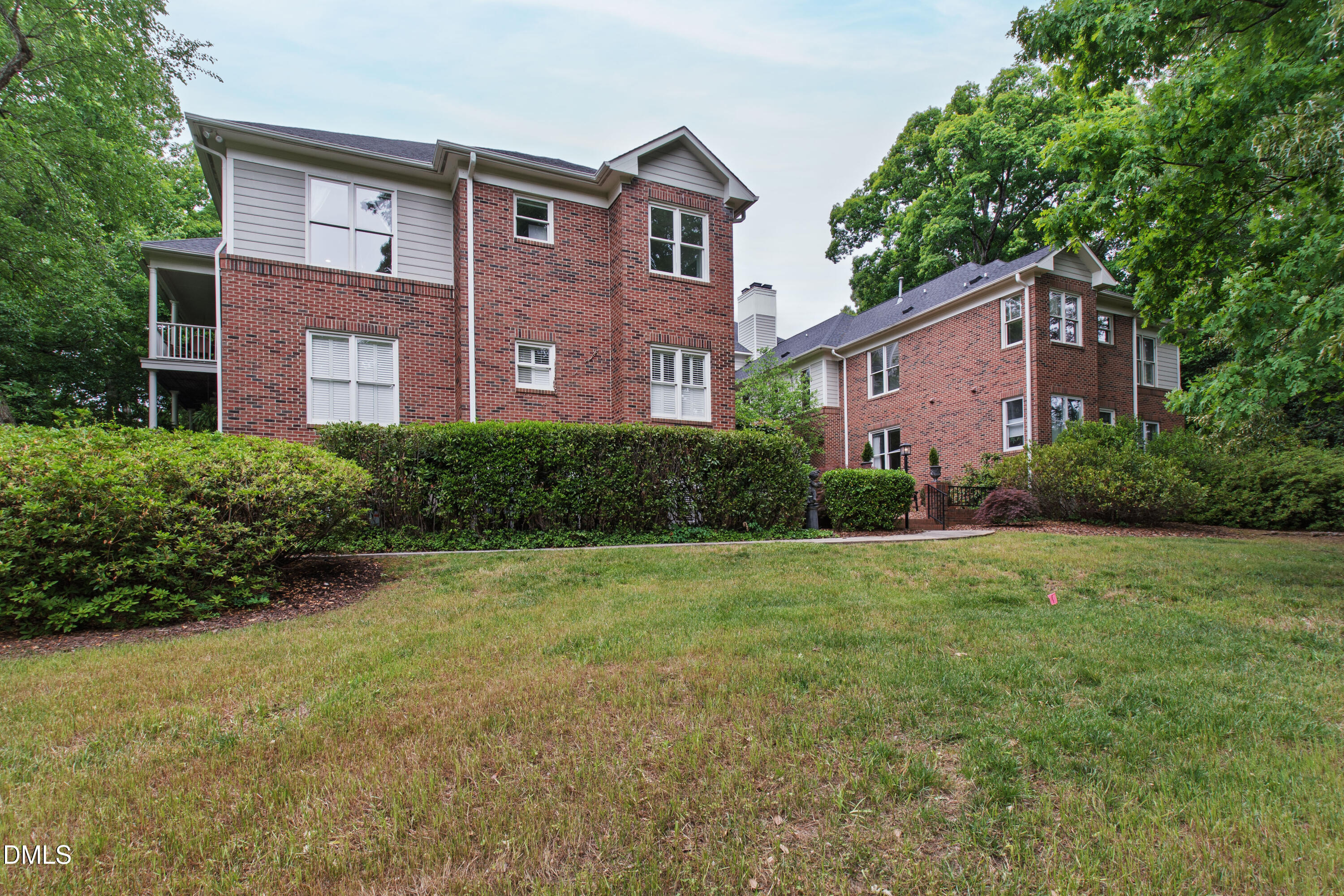 100 Edenburgh Road 201